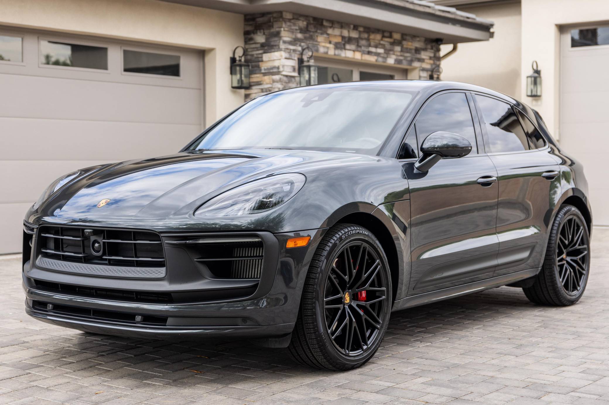 2023 Porsche Macan