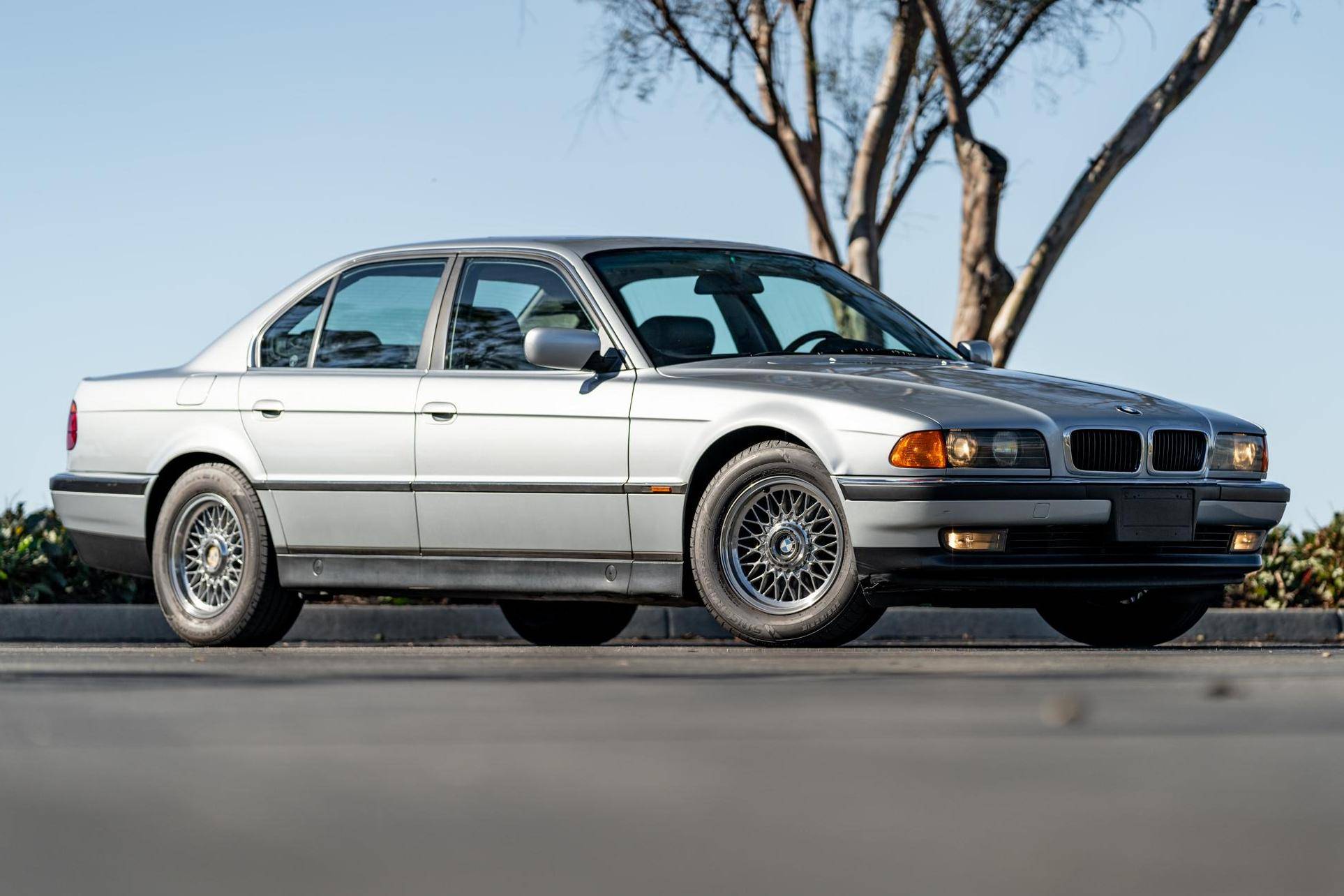 1998 BMW 740i