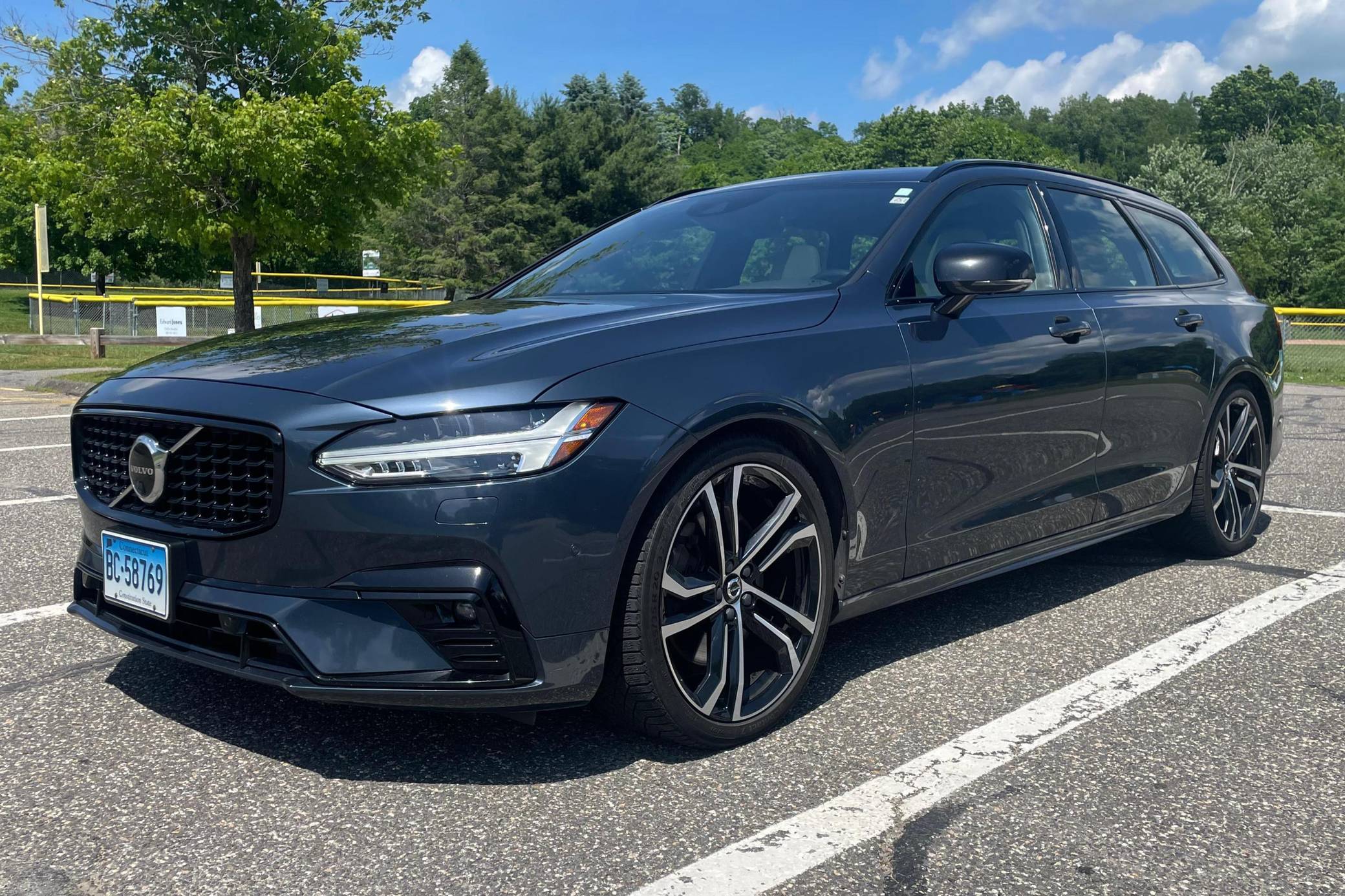 2021 Volvo V90