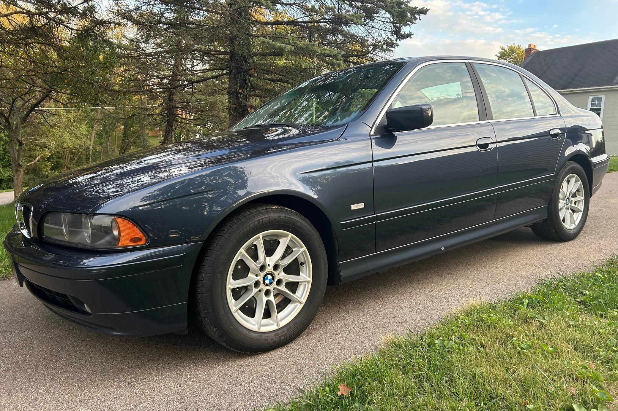 2003 BMW 525i