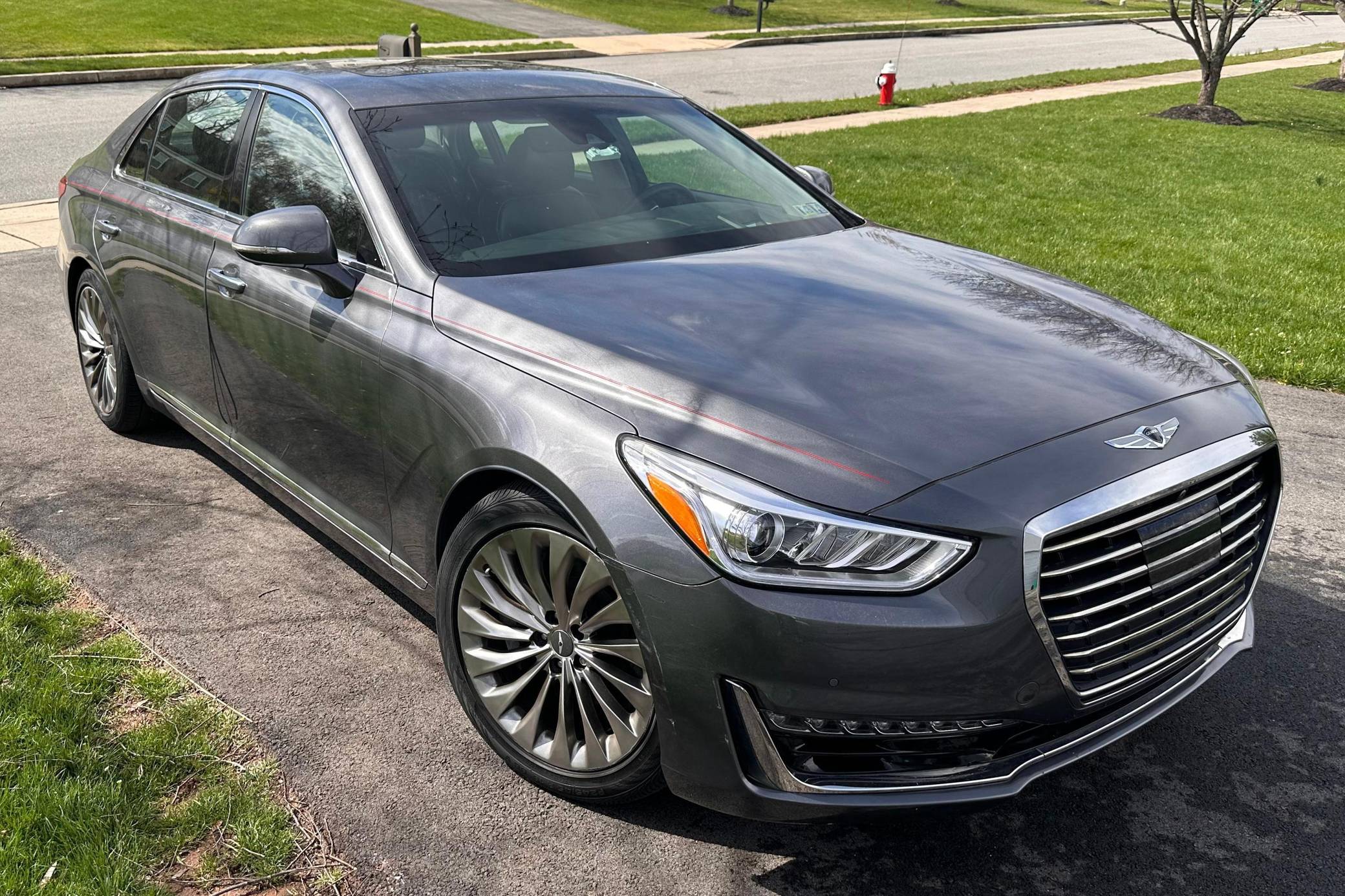 2017 Genesis G90