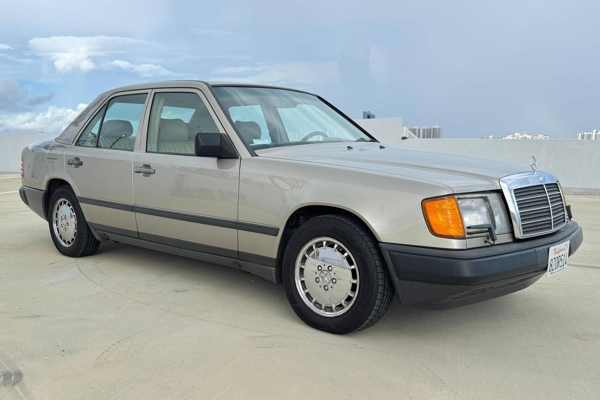 1989 Mercedes-Benz E-Class 300E