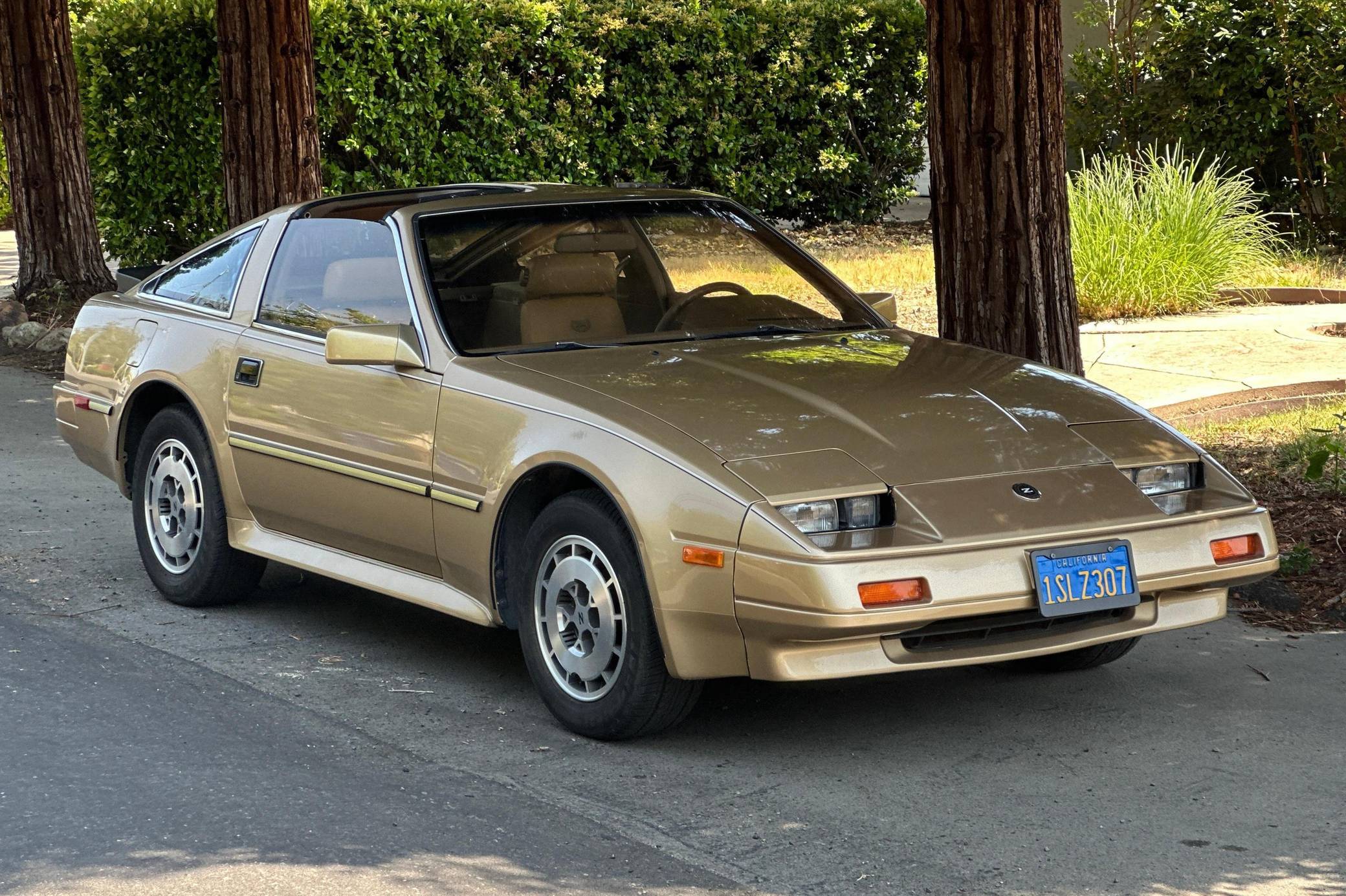 NISSAN SUPER Z ゴールドモデル AUTOart 1979 Nissan Fairlady Z (S130) Seibu-Keisatsu Super Z