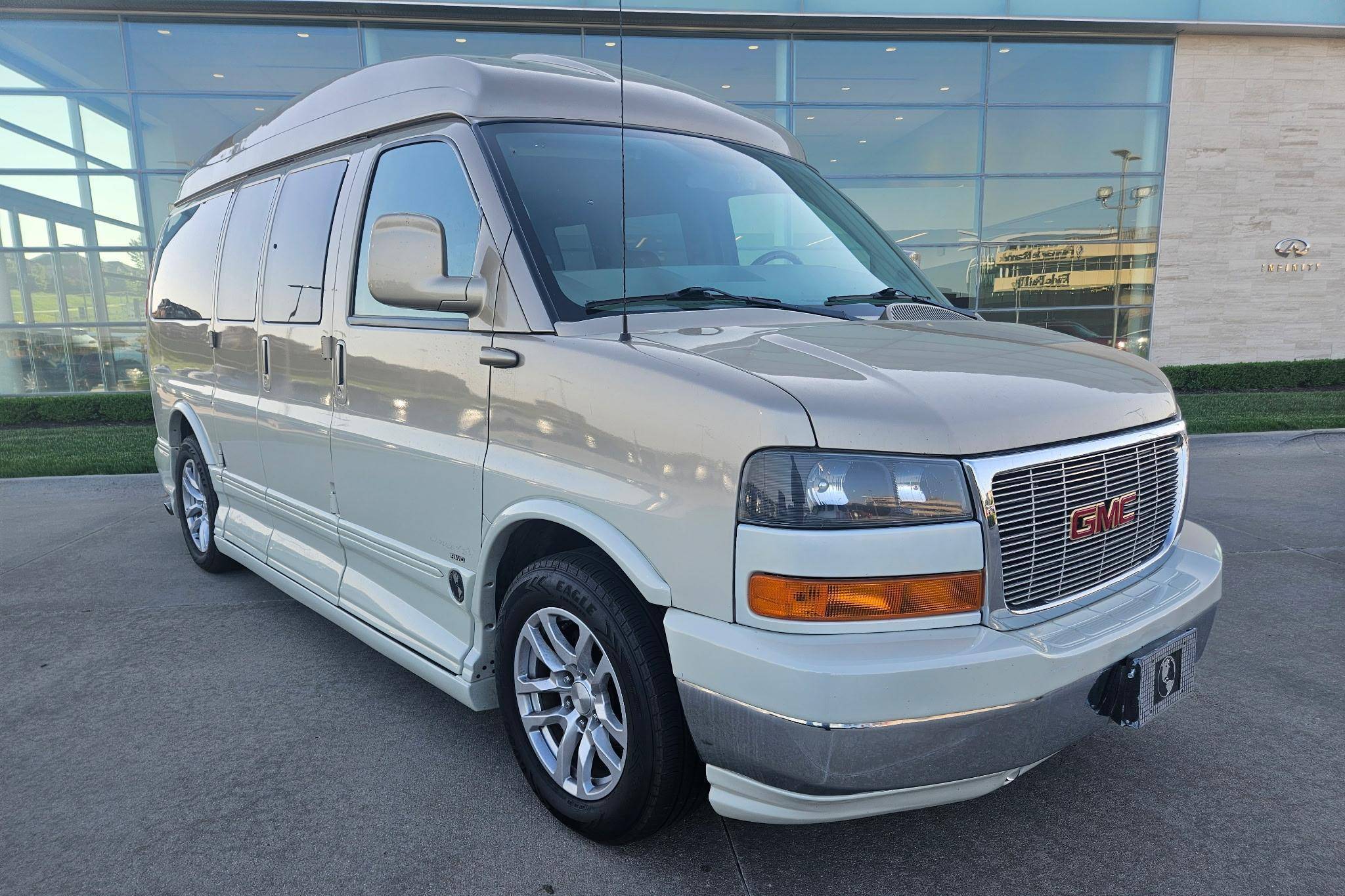 Gmc Luxury Van Used 2013 GMC Savana Van High Top Explorer