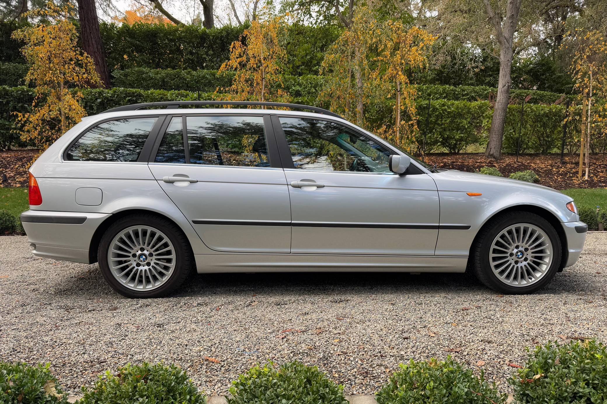 2002 BMW 325xi Touring