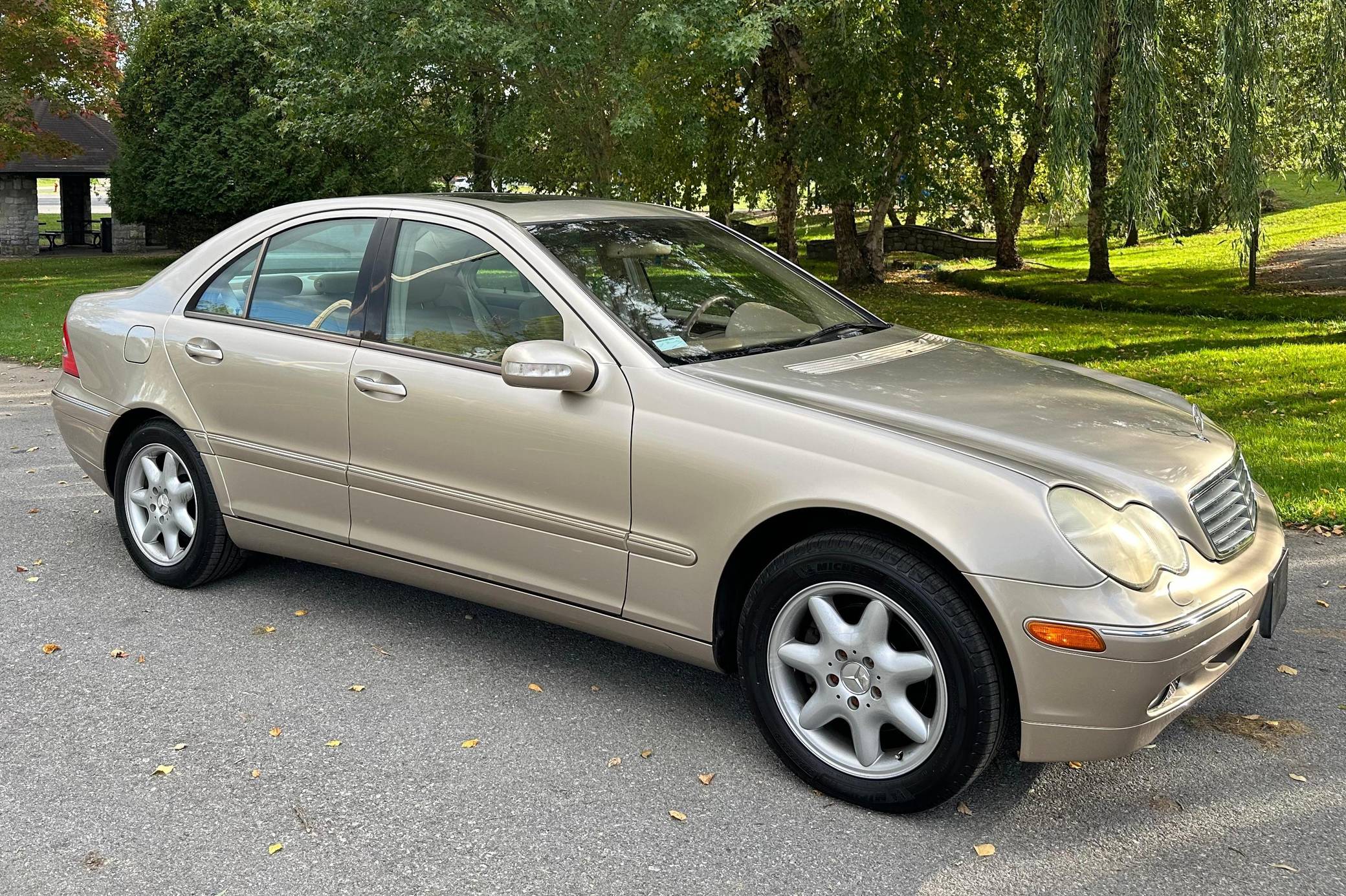 2002 Mercedes-Benz C240 Sedan