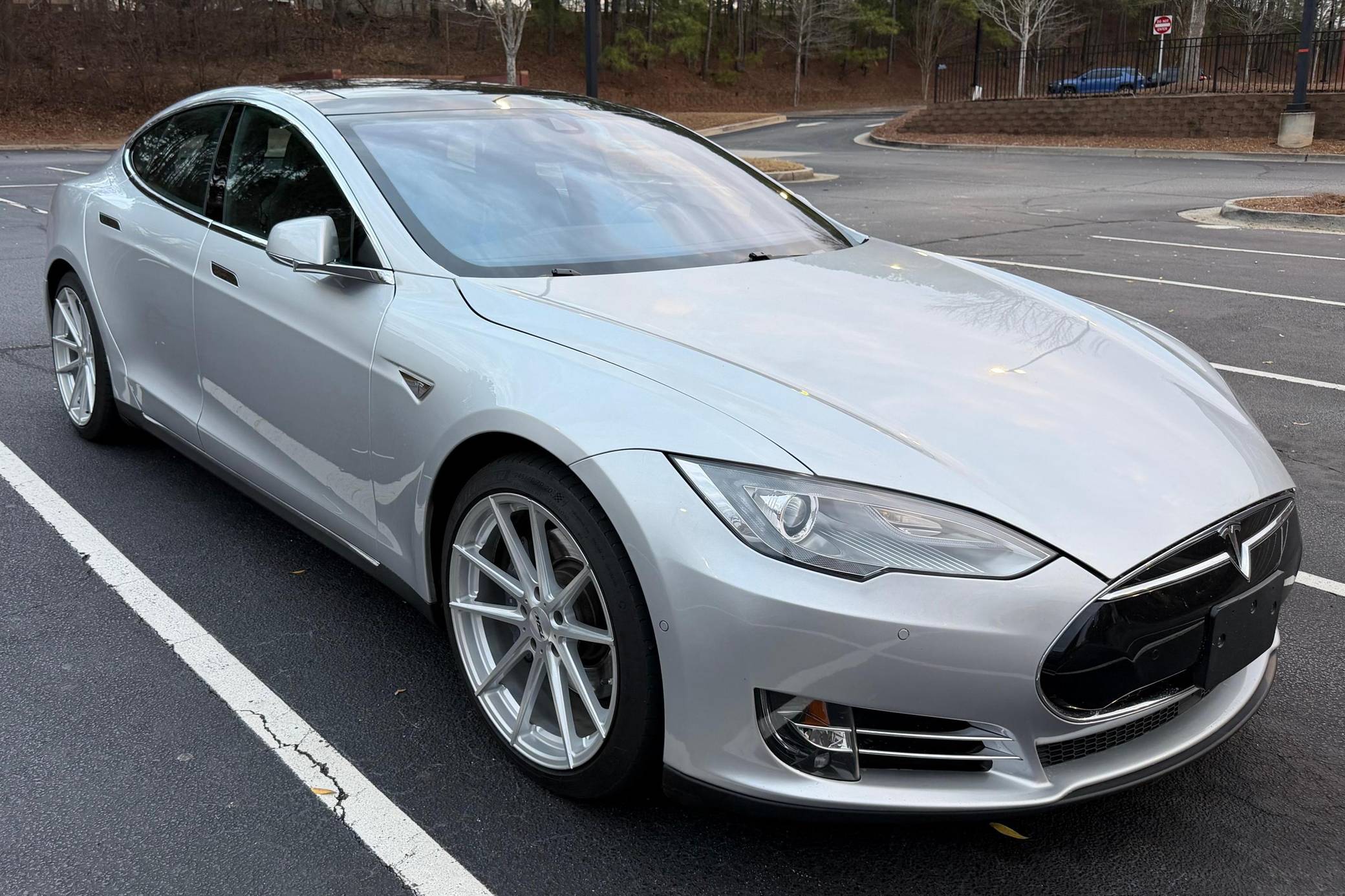 2014 Tesla Model S P85D VIN: 5YJSA1H24EFP66758 for Sale - Cars & Bids