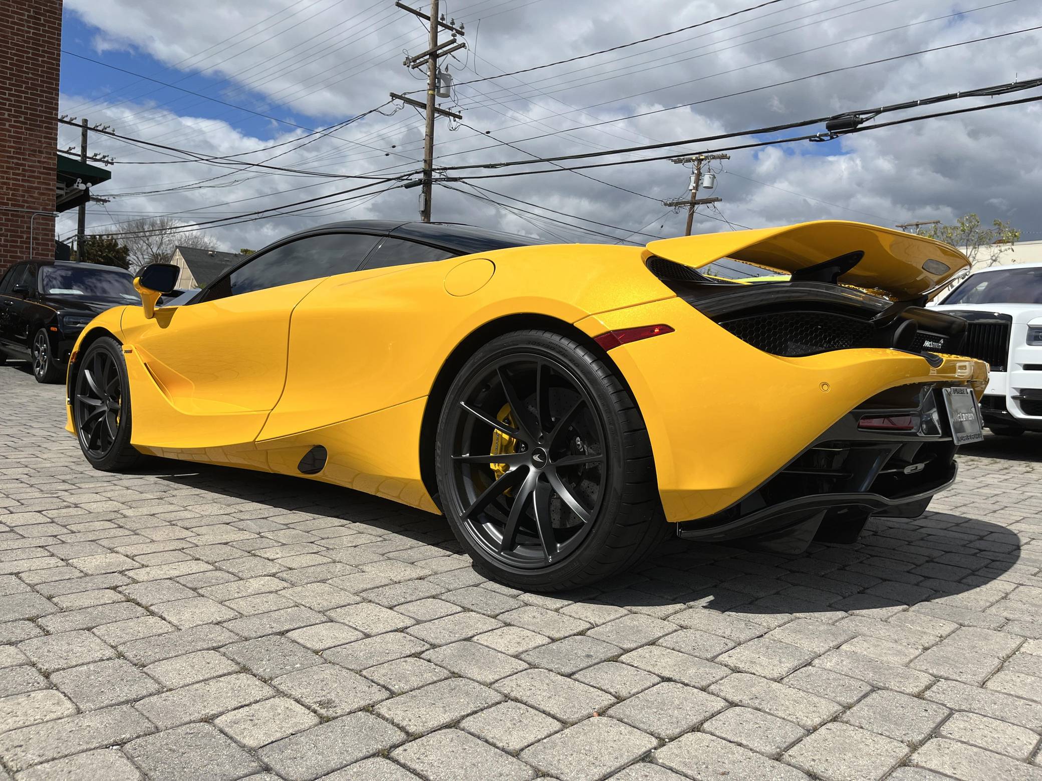 2021 McLaren 720S photo 12