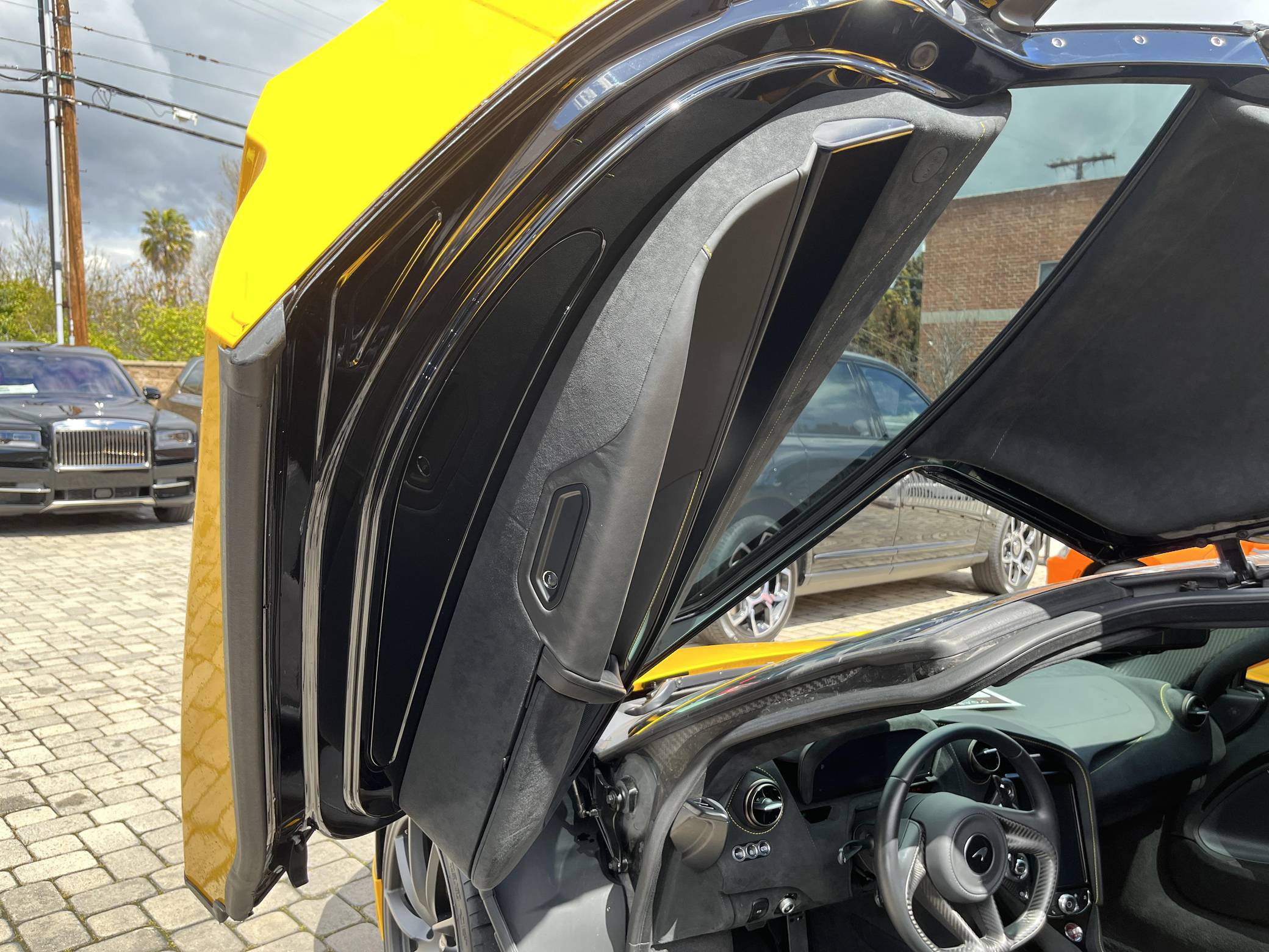 2021 McLaren 720S photo 100