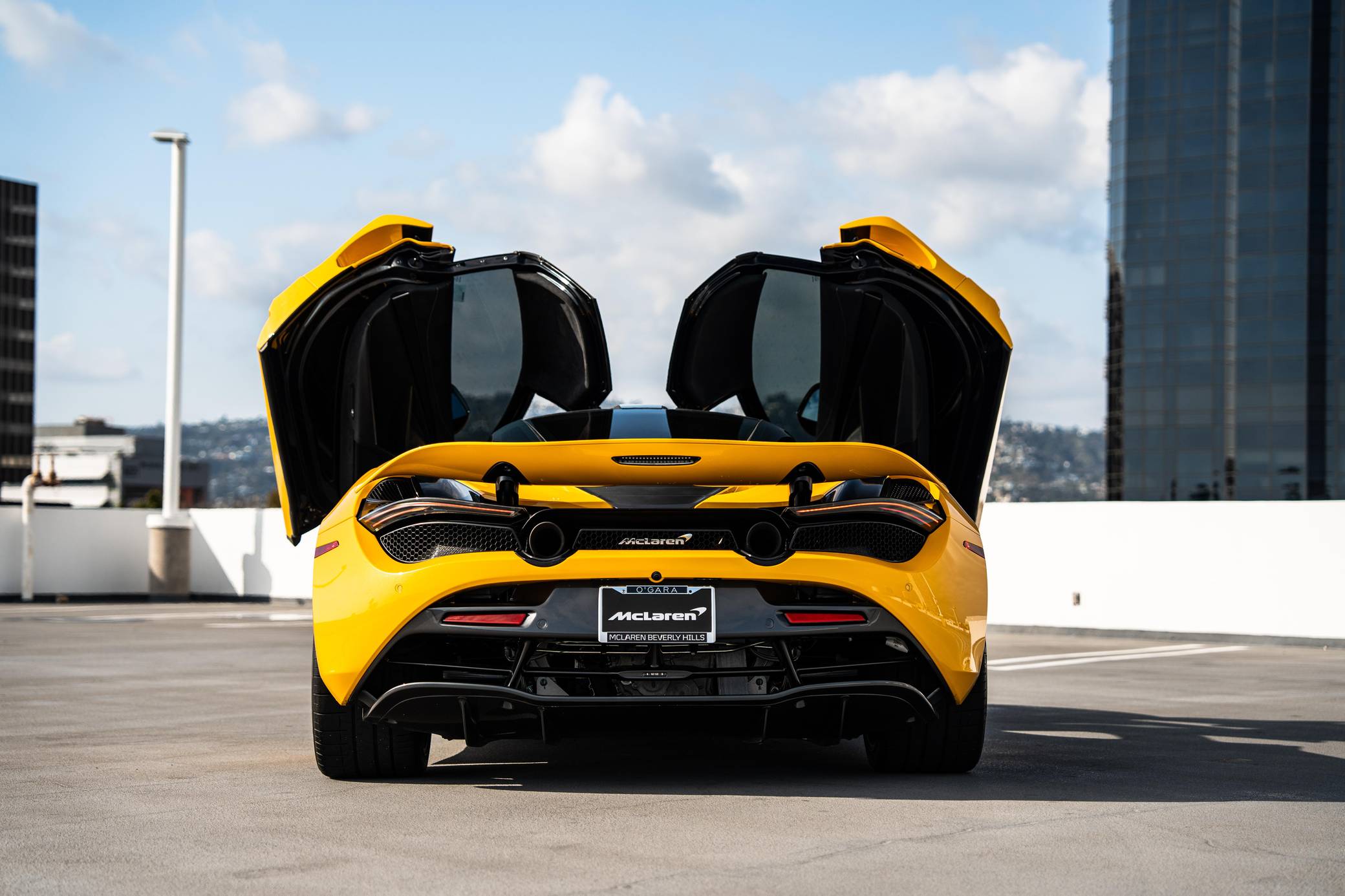 2021 McLaren 720S photo 25