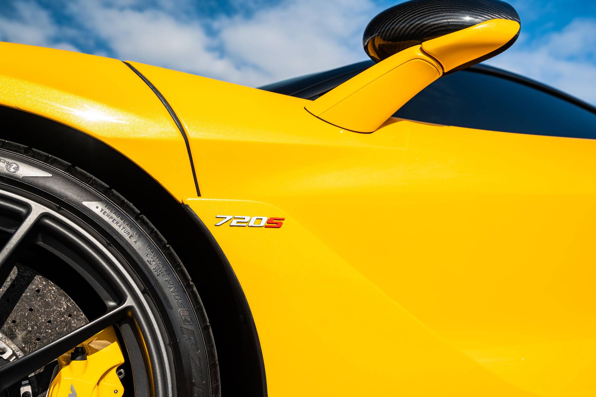 2021 McLaren 720S photo 37