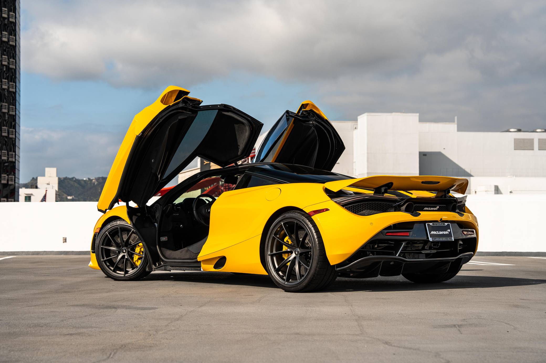 2021 McLaren 720S photo 24