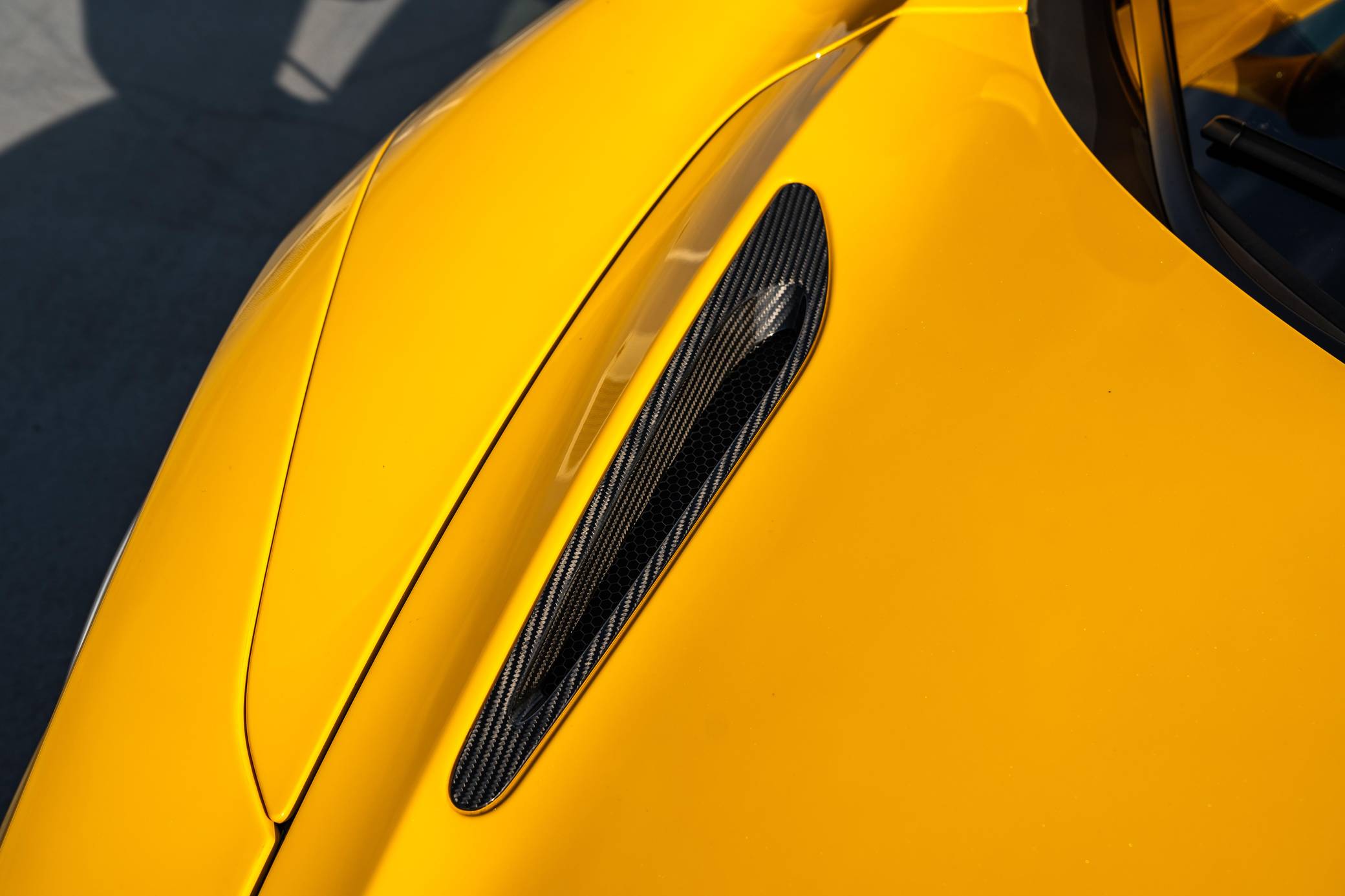 2021 McLaren 720S photo 30