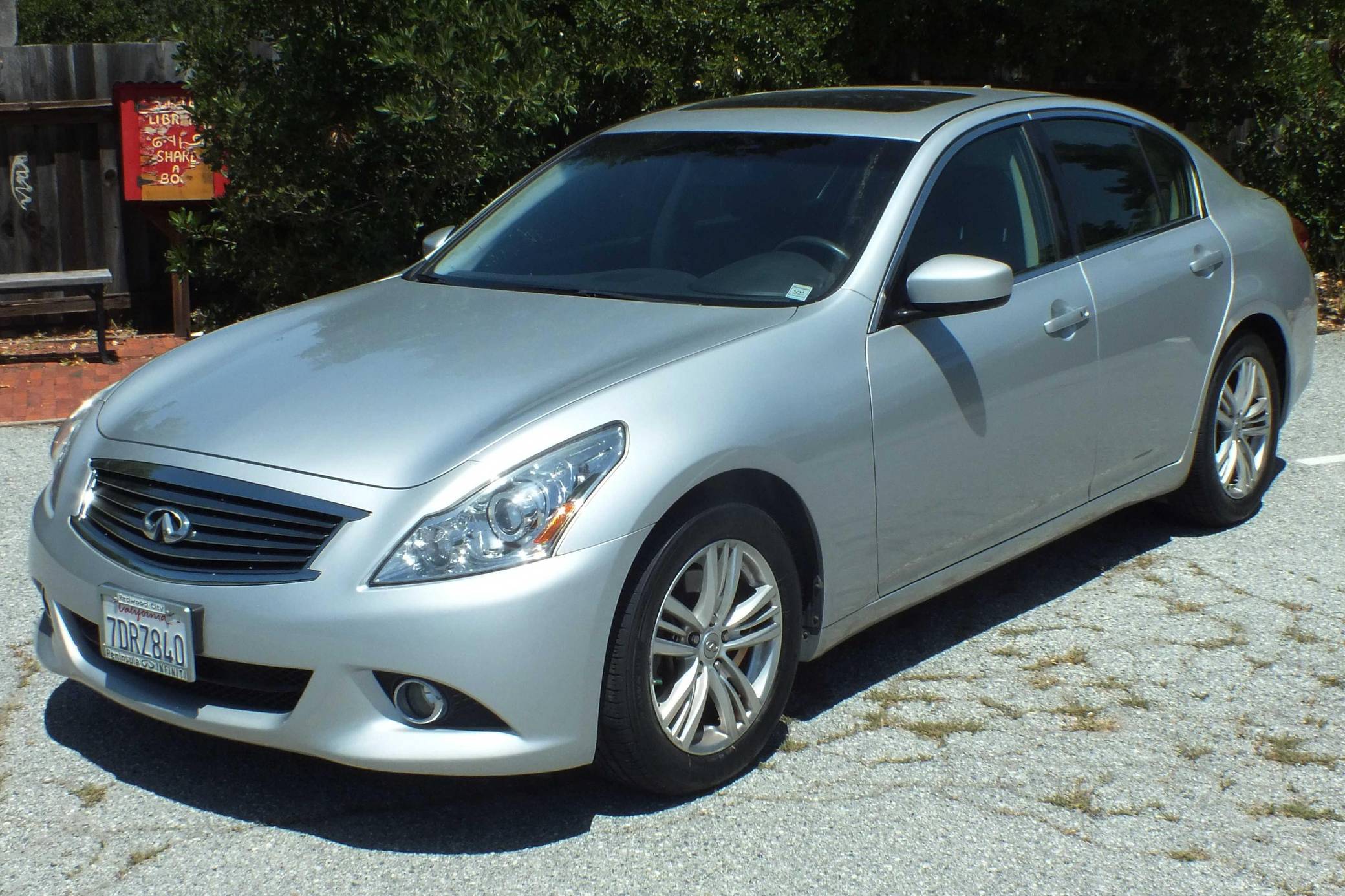 2013 Infiniti G37