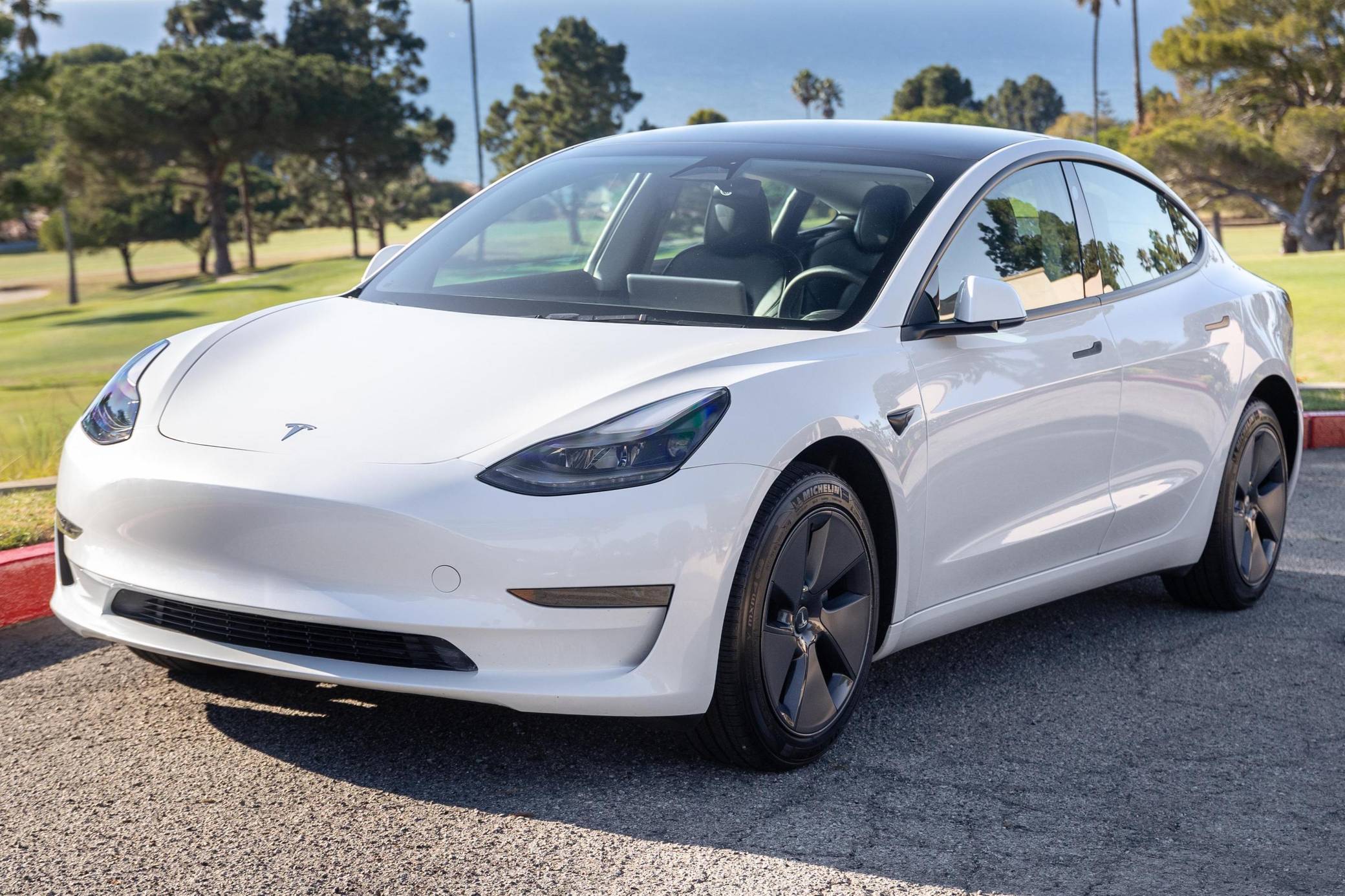 2023 Tesla Model 3 RWD