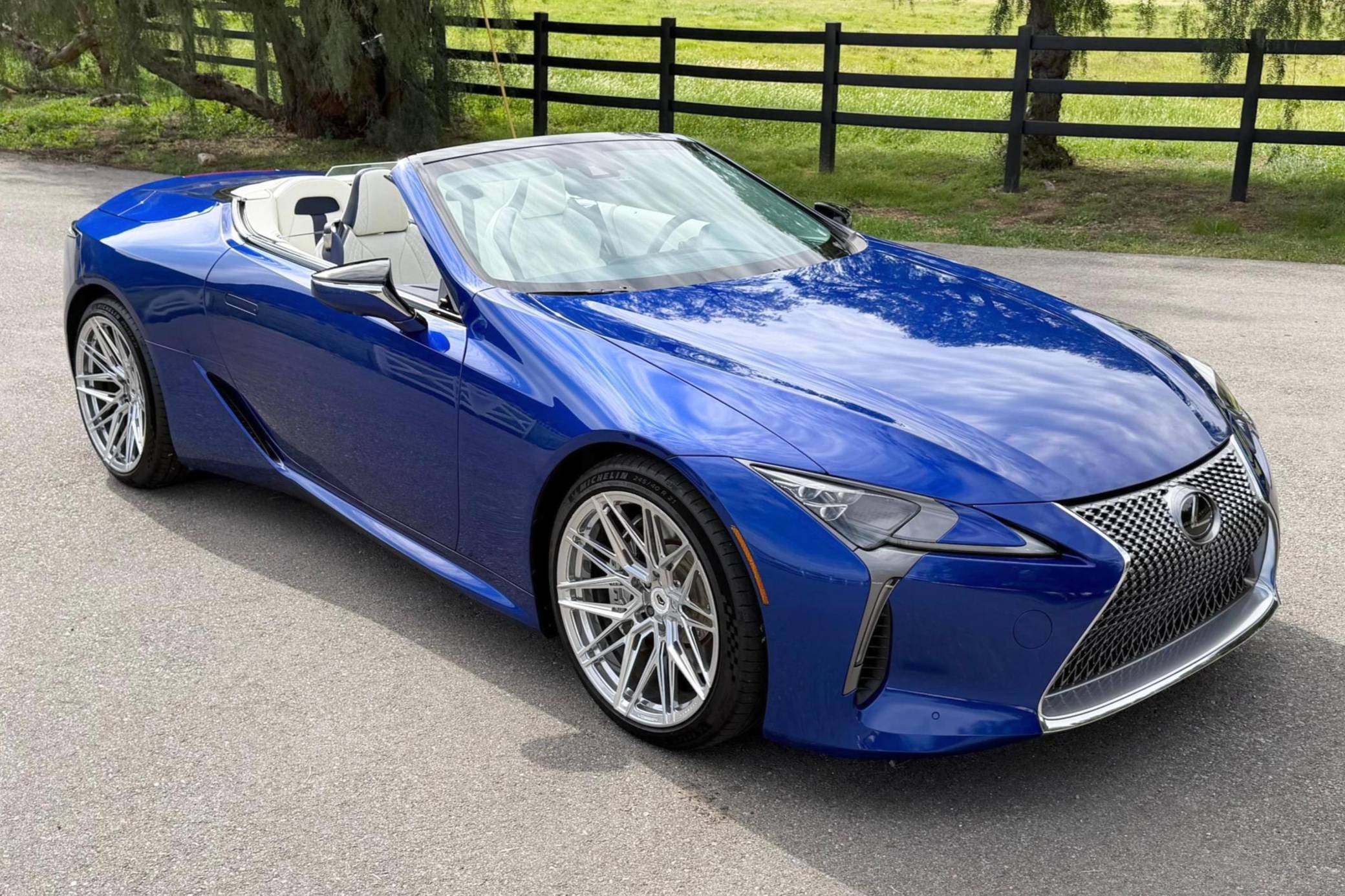 2024 Lexus LC 500 Convertible VIN: JTHNPAAY4RA110244 for Sale