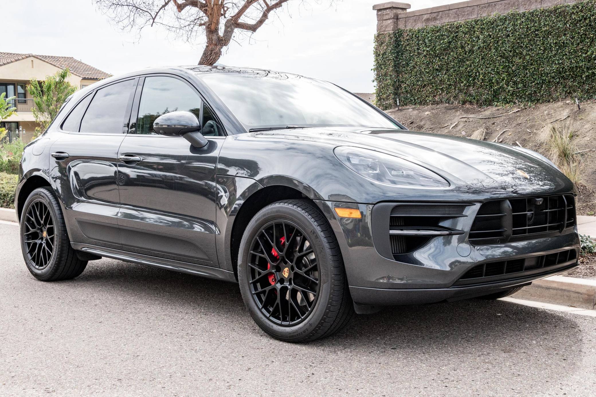 2021 Porsche Macan GTS VIN: WP1AG2A5XMLB53025 for Sale - Cars & Bids