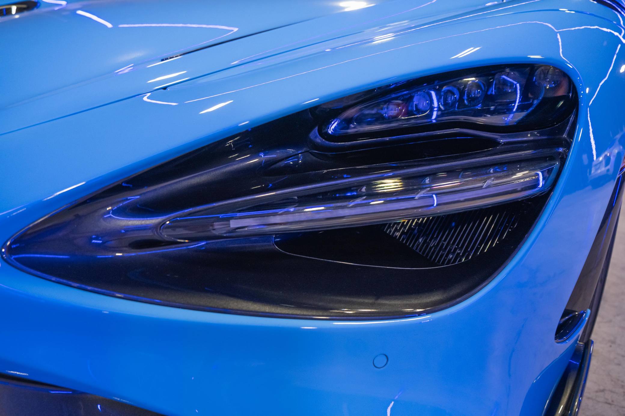 2021 McLaren 765LT Coupe photo 31