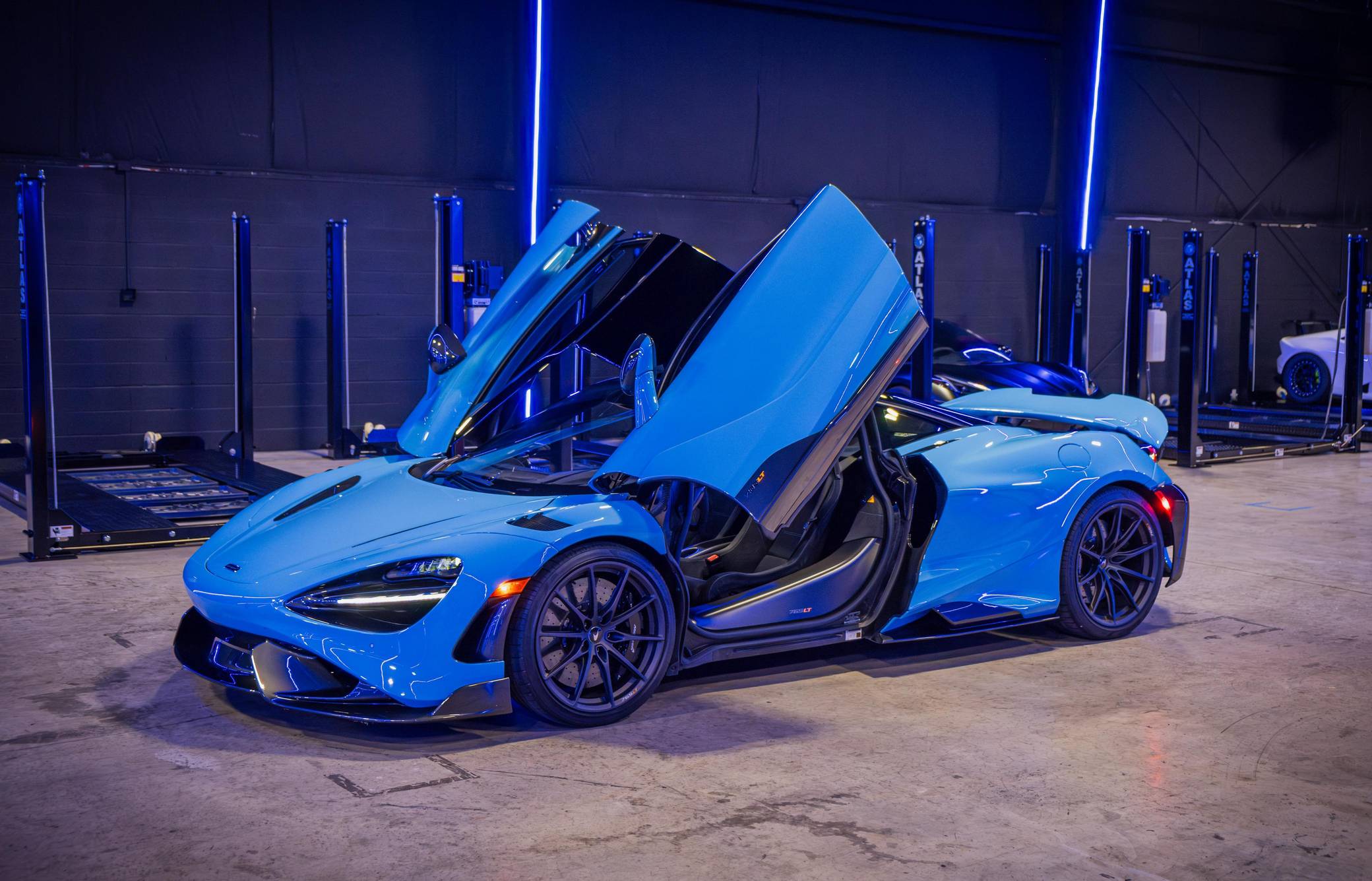 2021 McLaren 765LT Coupe photo 23