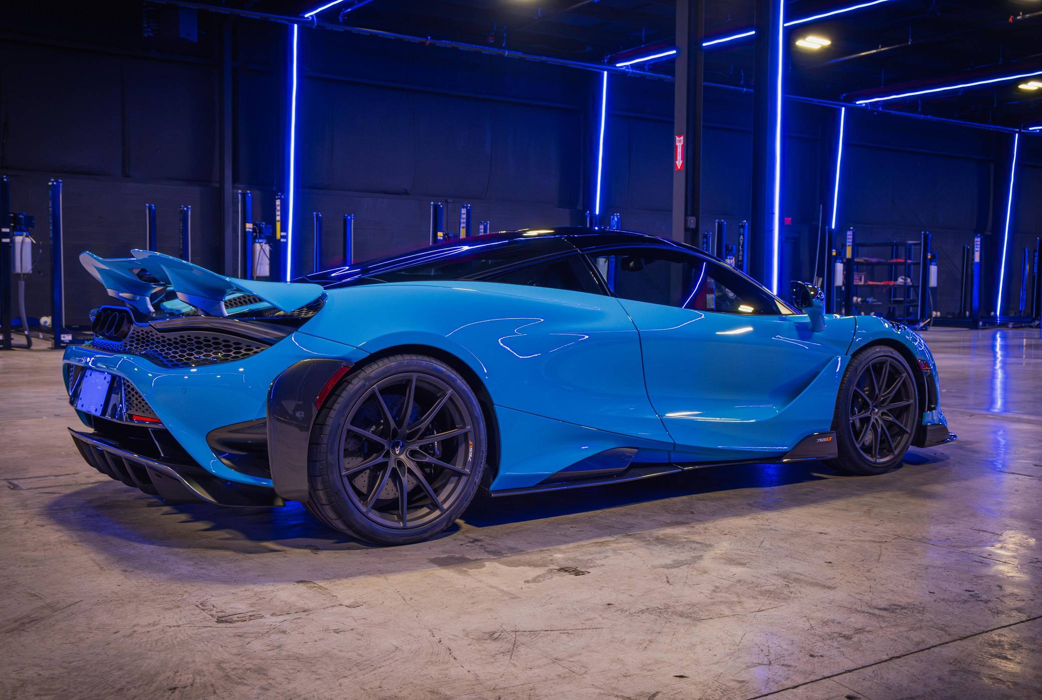 2021 McLaren 765LT Coupe photo 19