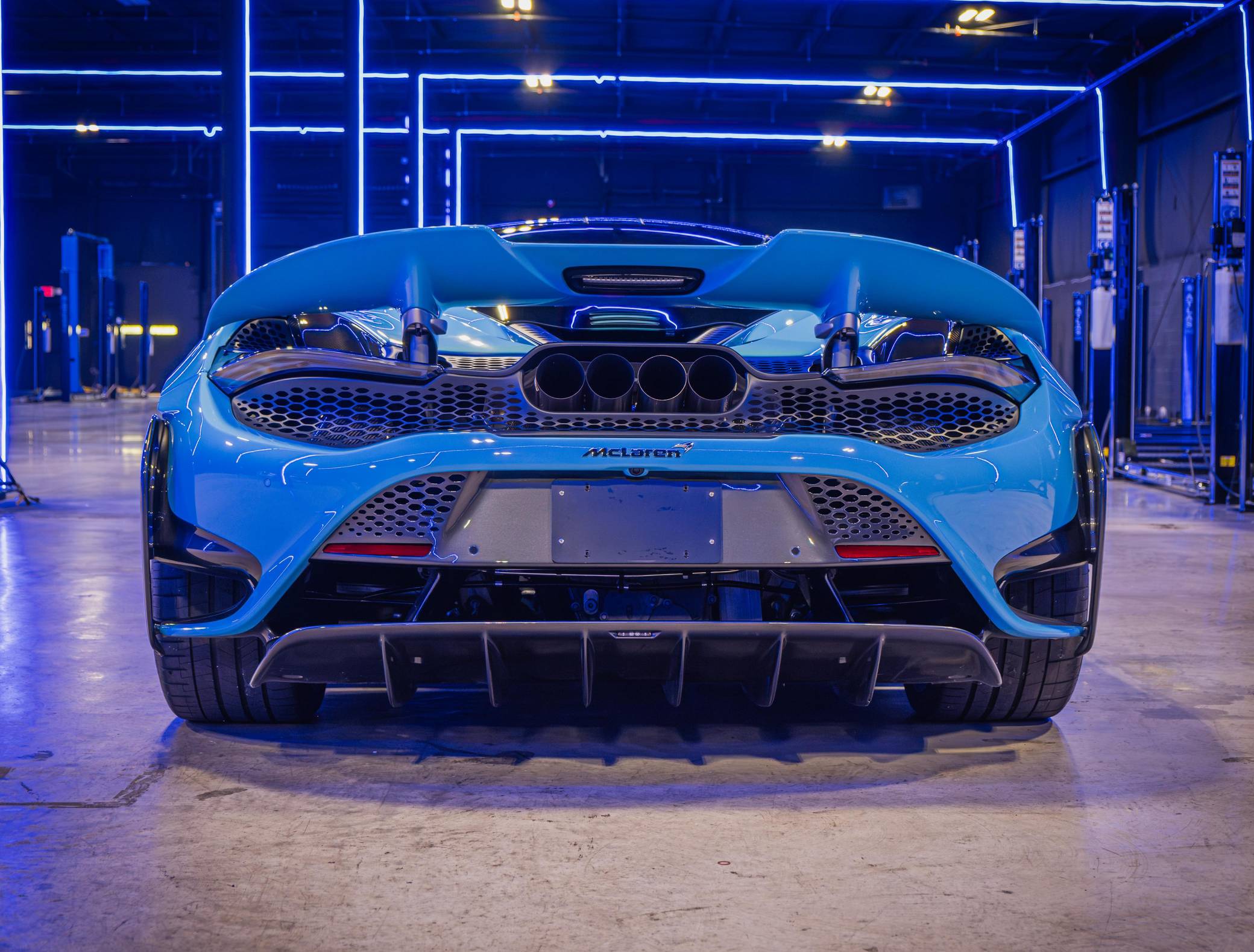 2021 McLaren 765LT Coupe photo 17