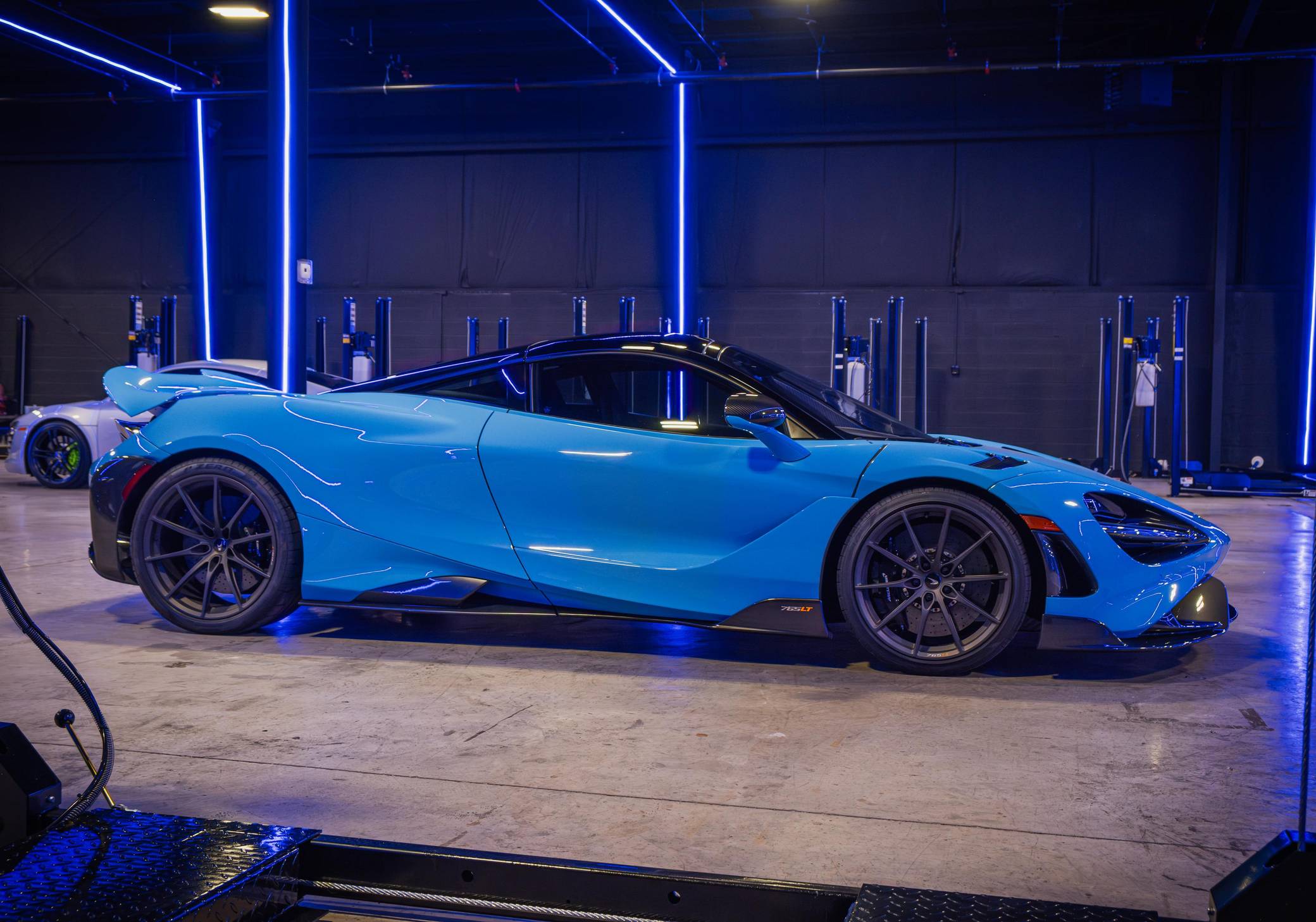 2021 McLaren 765LT Coupe photo 20