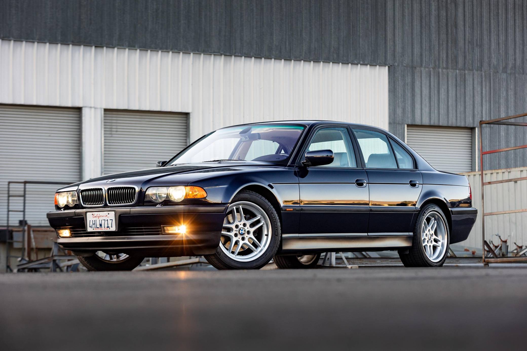 2000 BMW 7 Series