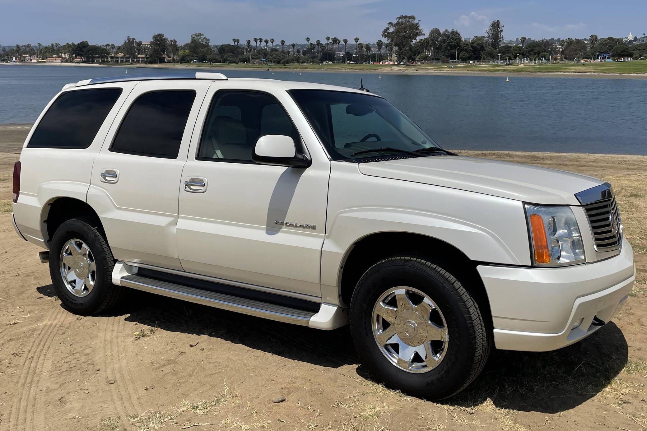 2003 Cadillac Escalade 