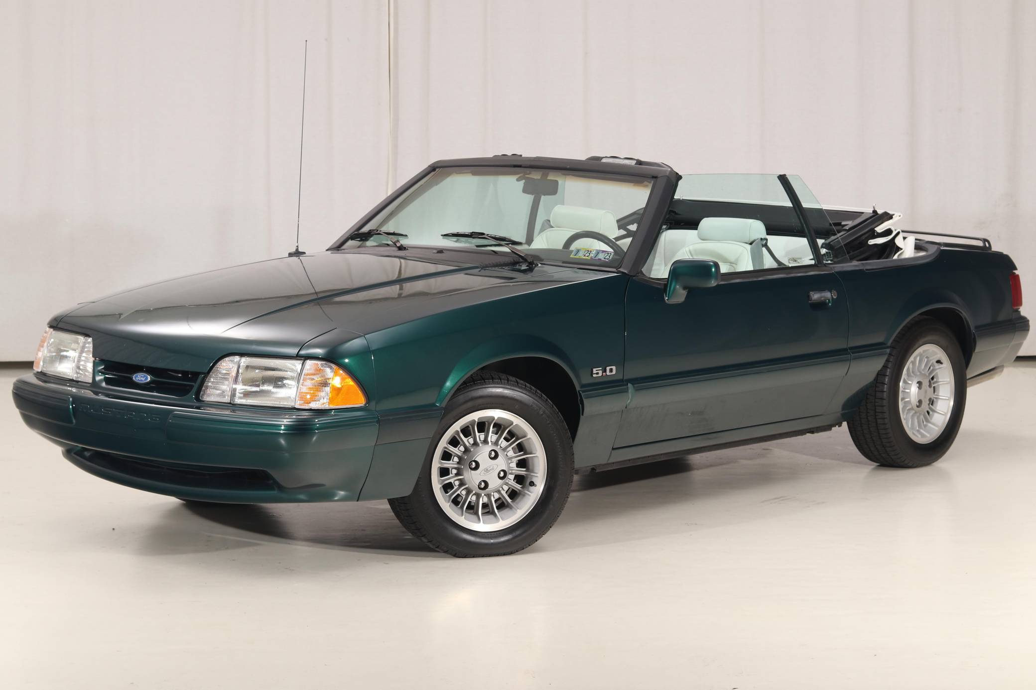 1990 Ford Mustang LX 5.0 Convertible 7-Up Edition