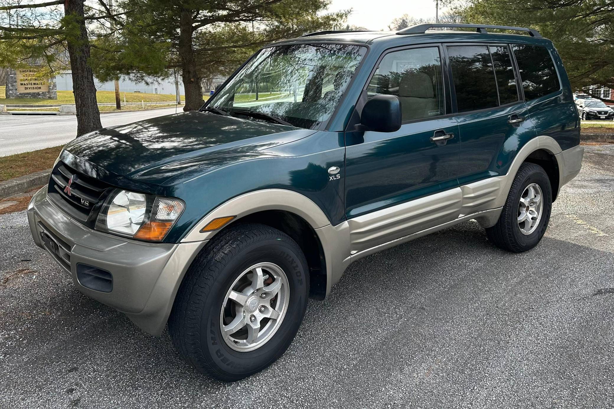 2001 Mitsubishi Montero XLS 4x4