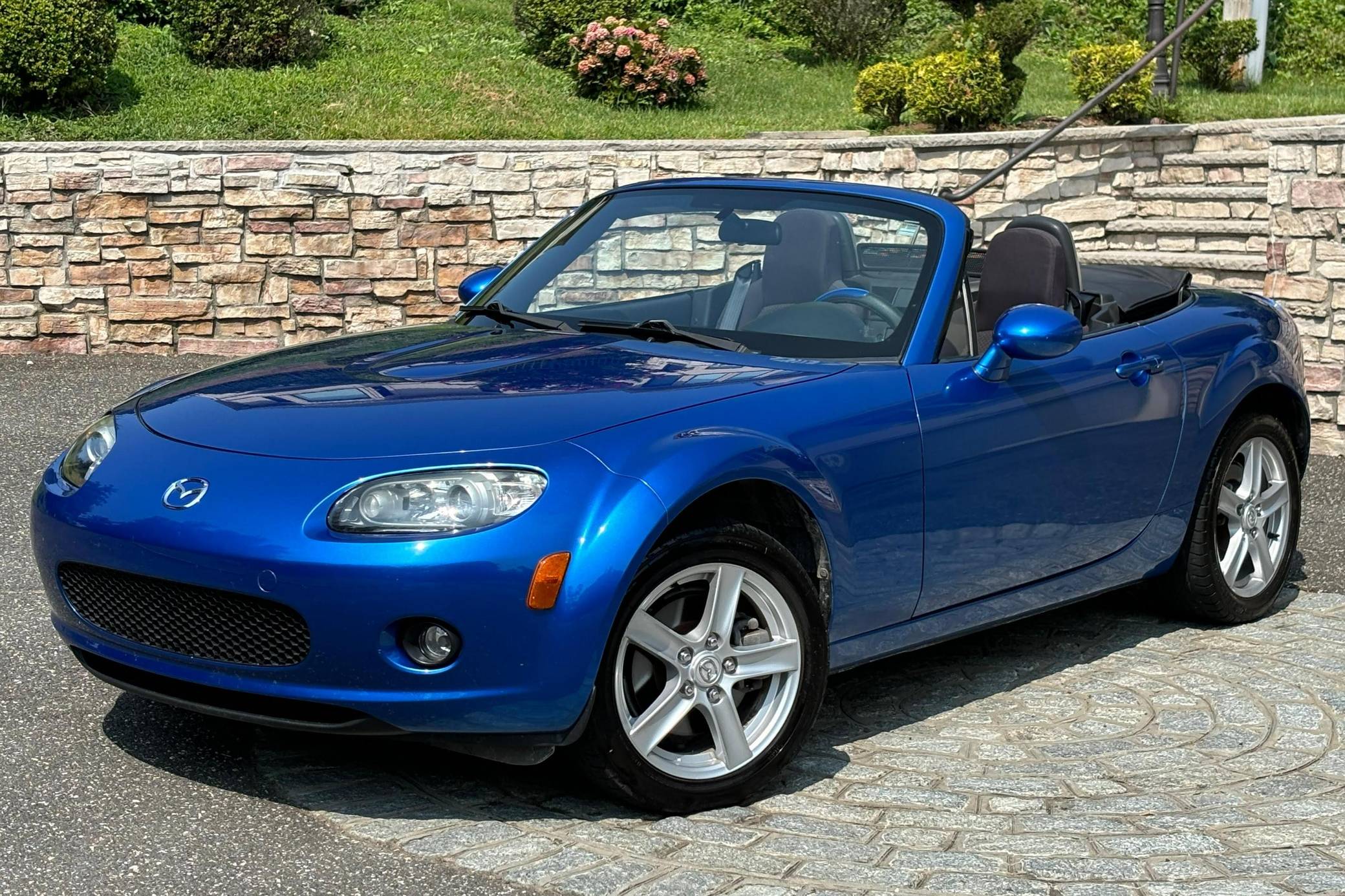 2006 Mazda MX-5 Miata VIN: JM1NC25F960118398 for Sale - Cars & Bids