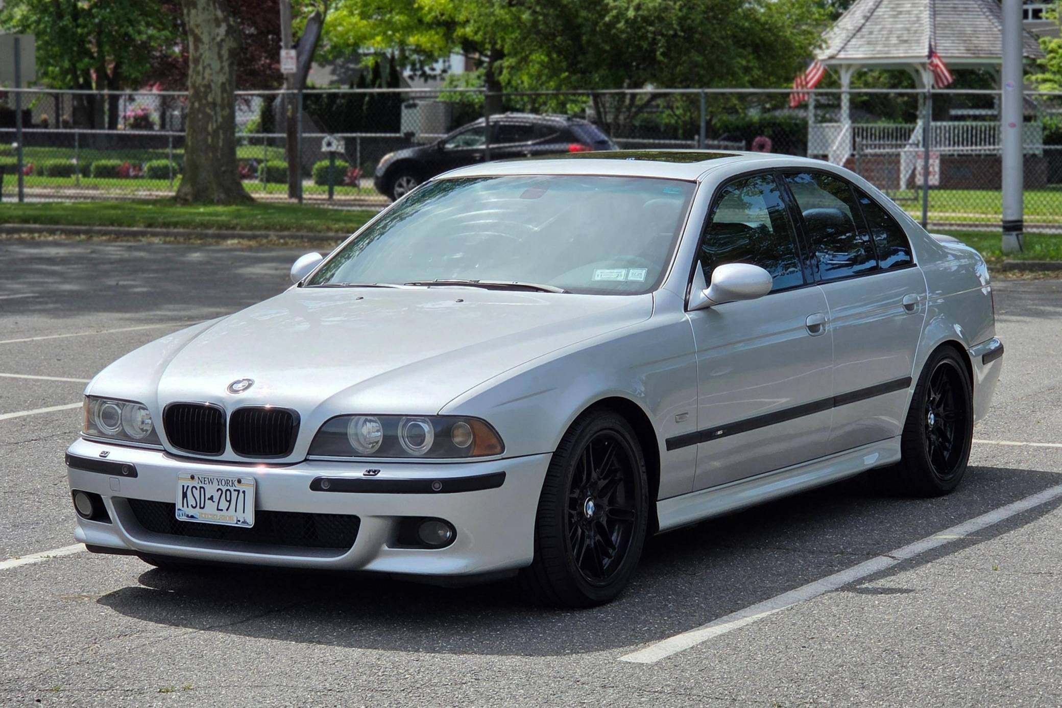 2002 BMW E39 M5