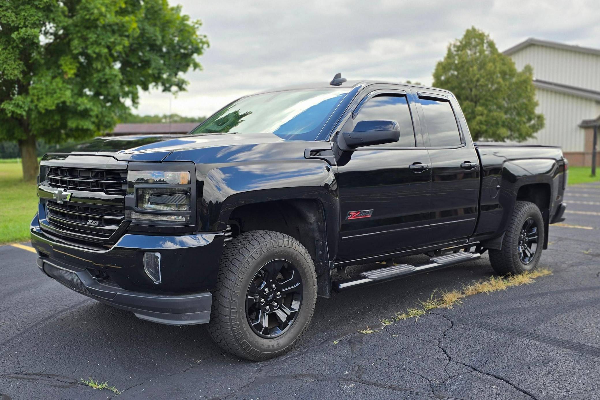2018 Chevrolet Silverado 1500 LT 4x4 VIN: 1GCVKRECXJZ208181 for