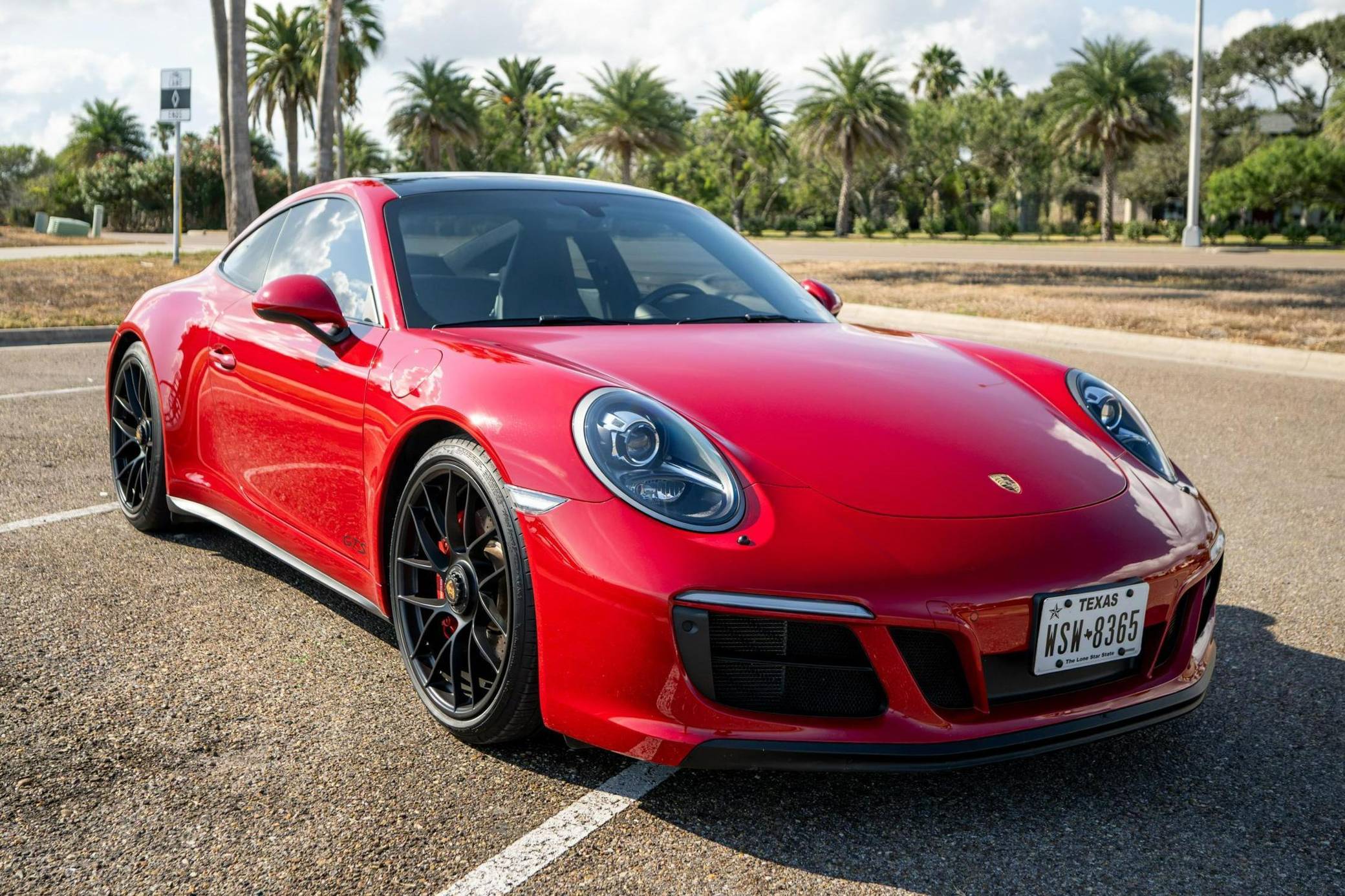 2018 Porsche 911 Carrera GTS