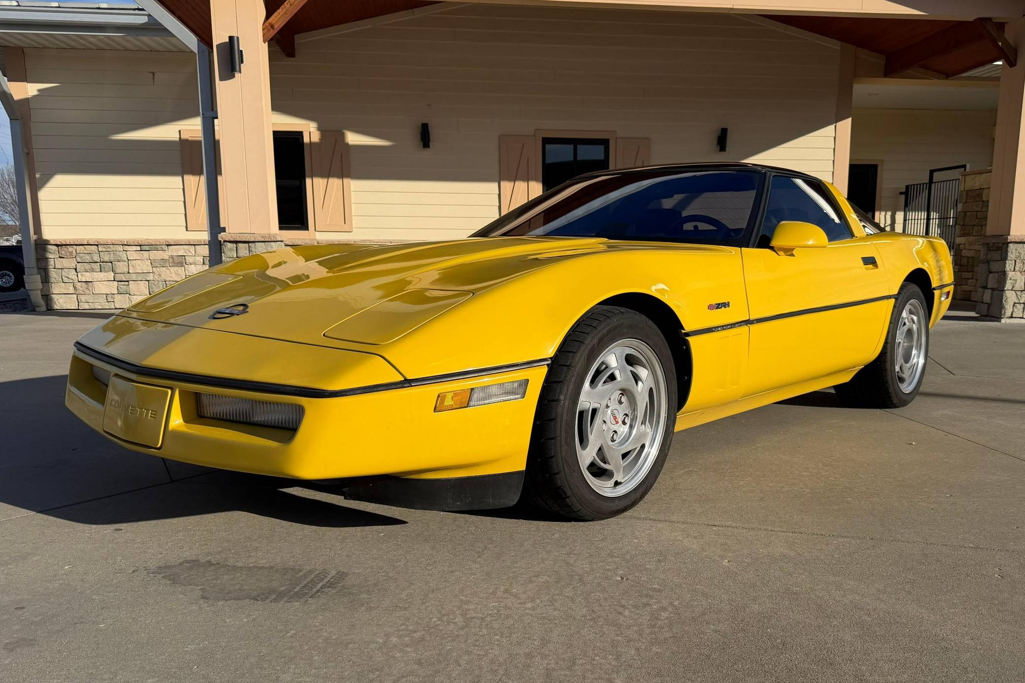 1990 Chevrolet Corvette ZR-1 VIN: 1G1YZ23J5L5801550 for Sale