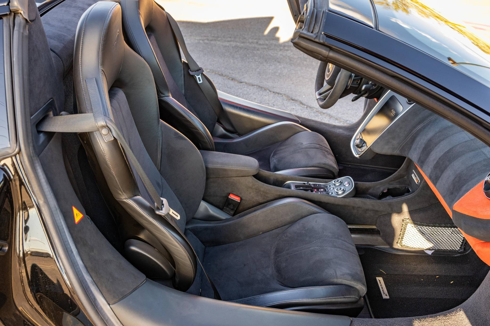 2020 McLaren 600LT Spider photo 8