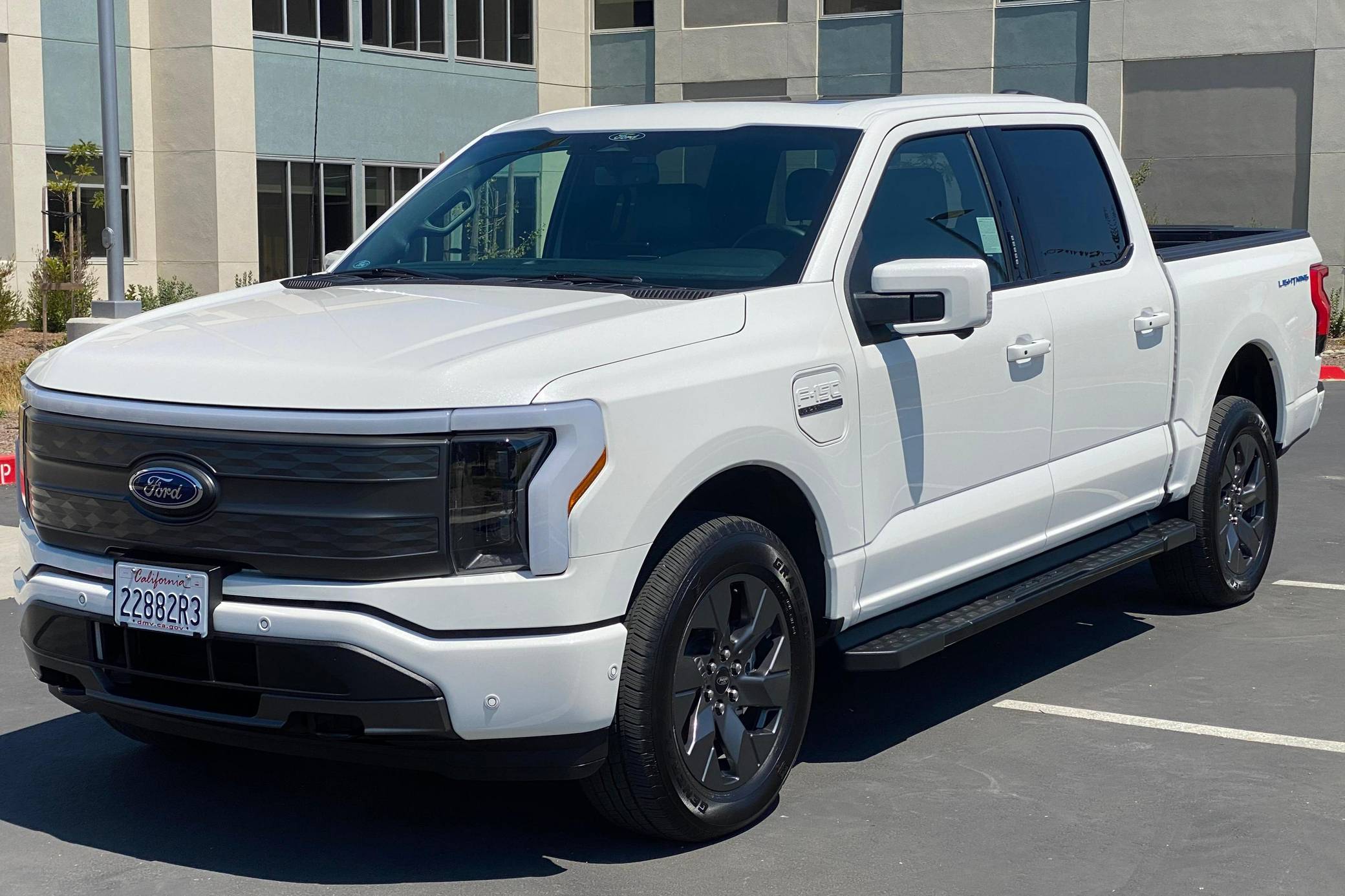 2022 Ford F-150 Lightning Lariat