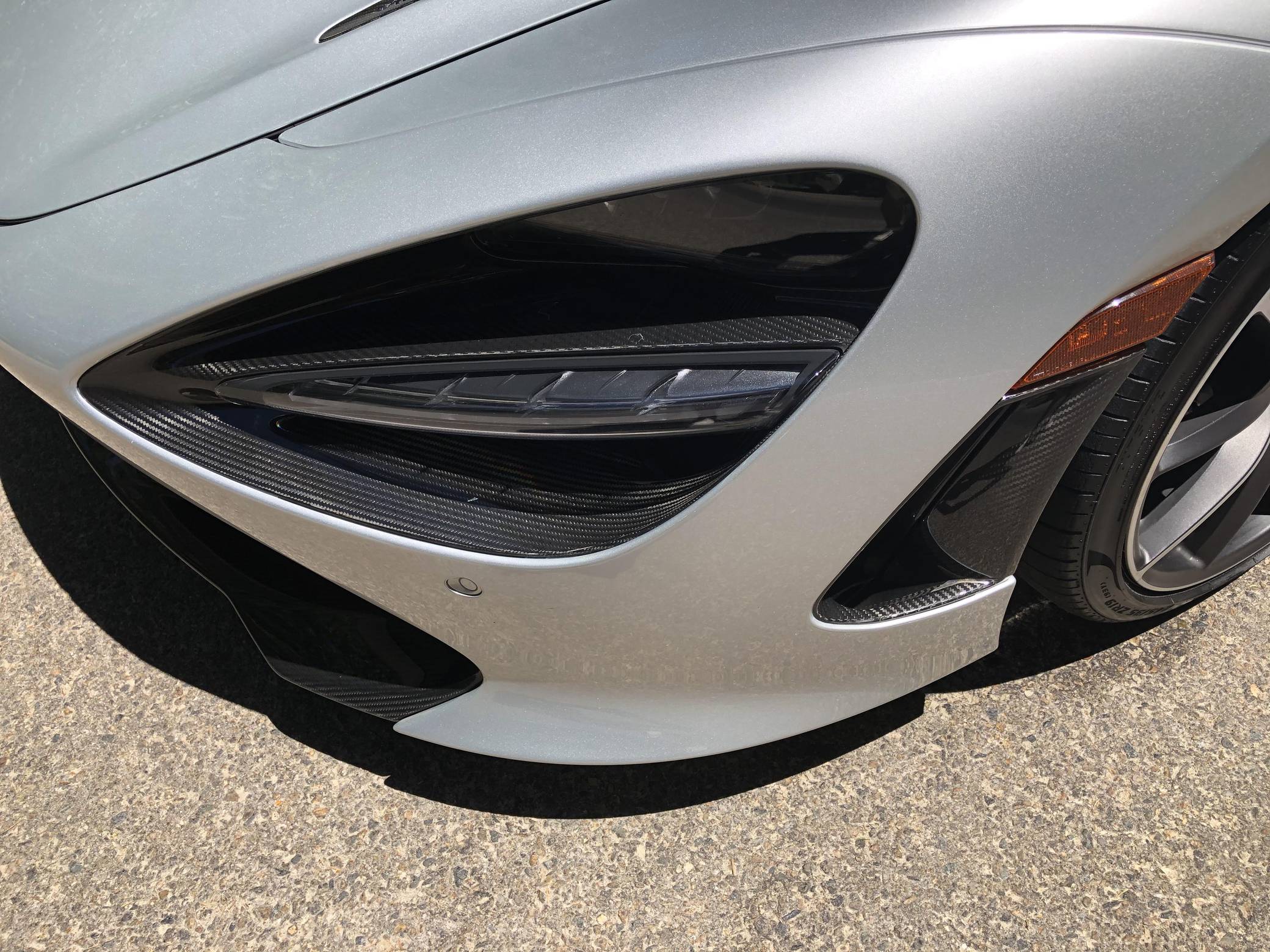 2018 McLaren 720S photo 32