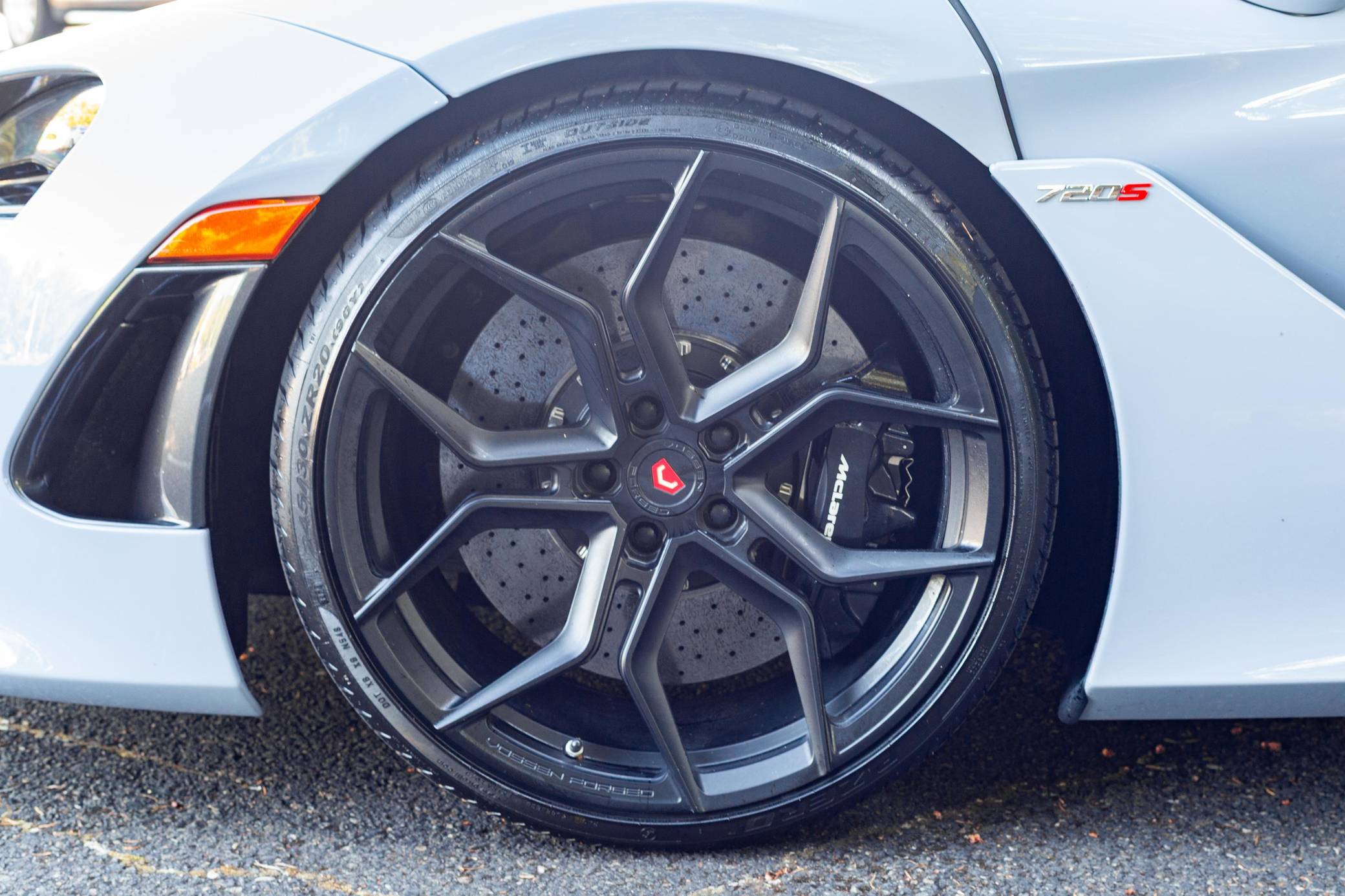2018 McLaren 720S Coupe Luxury photo 63