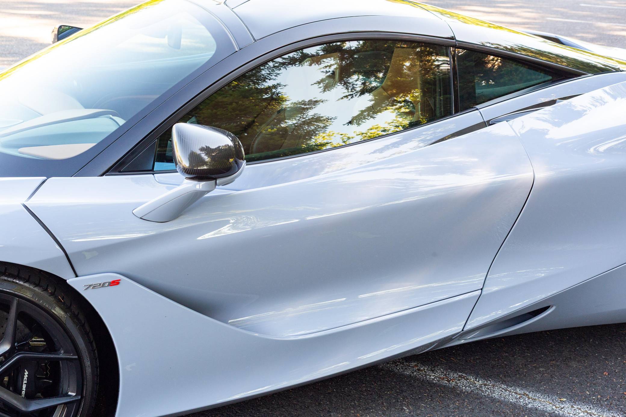 2018 McLaren 720S Coupe Luxury photo 28