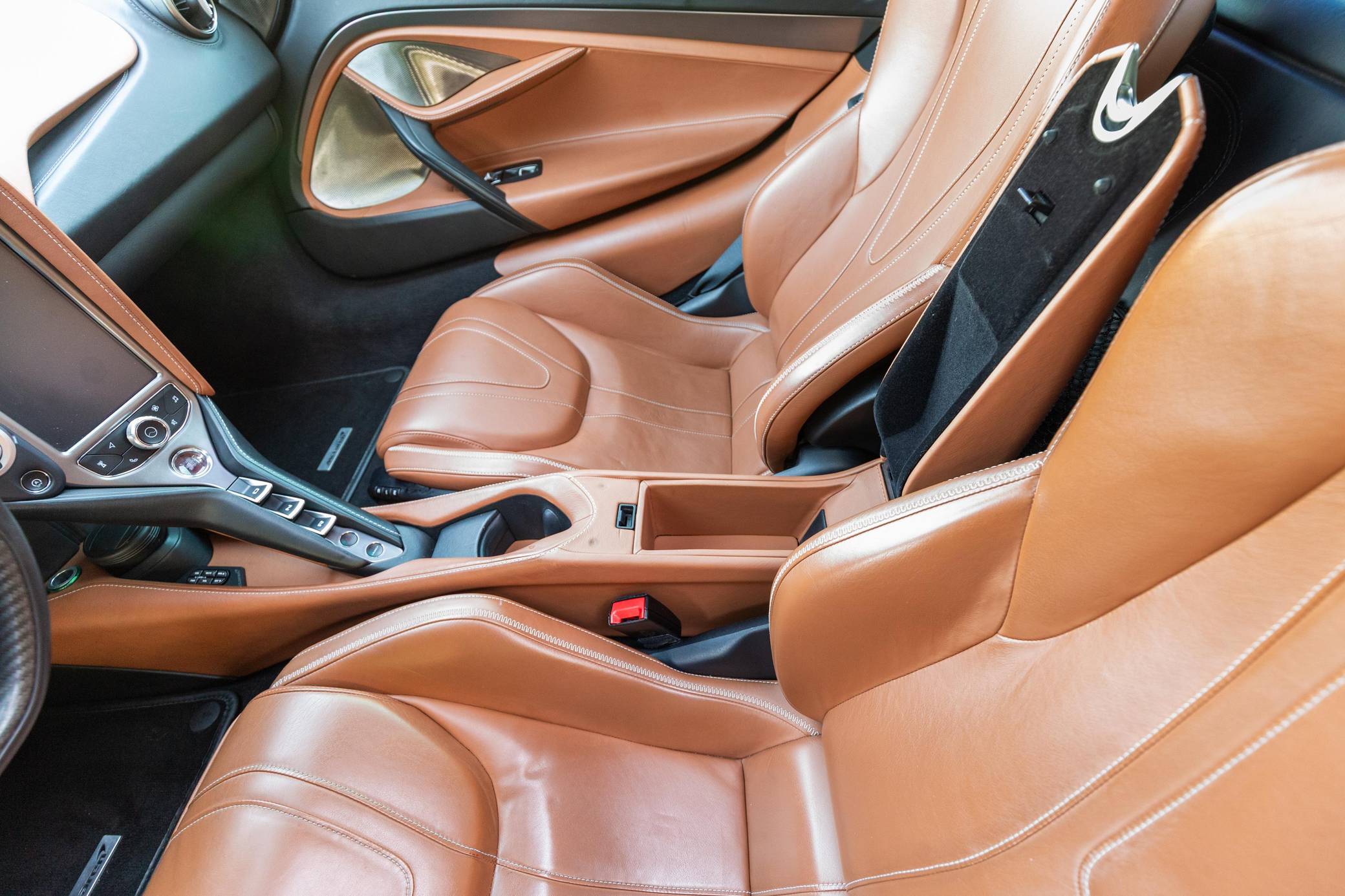 2018 McLaren 720S Coupe Luxury photo 97