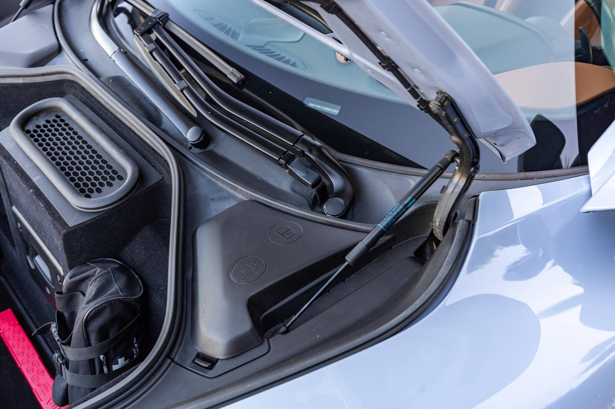 2018 McLaren 720S Coupe Luxury photo 129