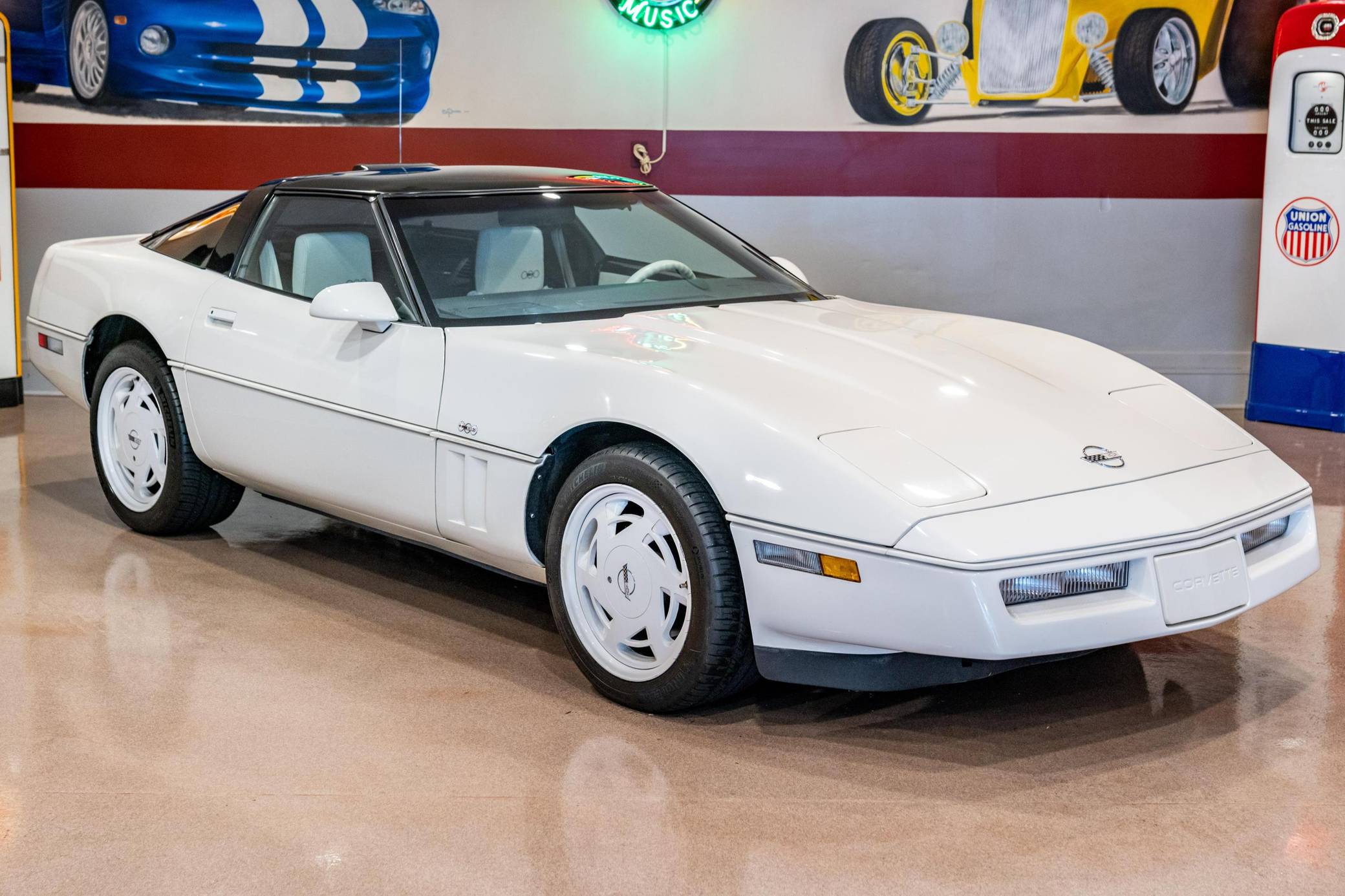 1988 Chevrolet Corvette 35th Anniversary Edition