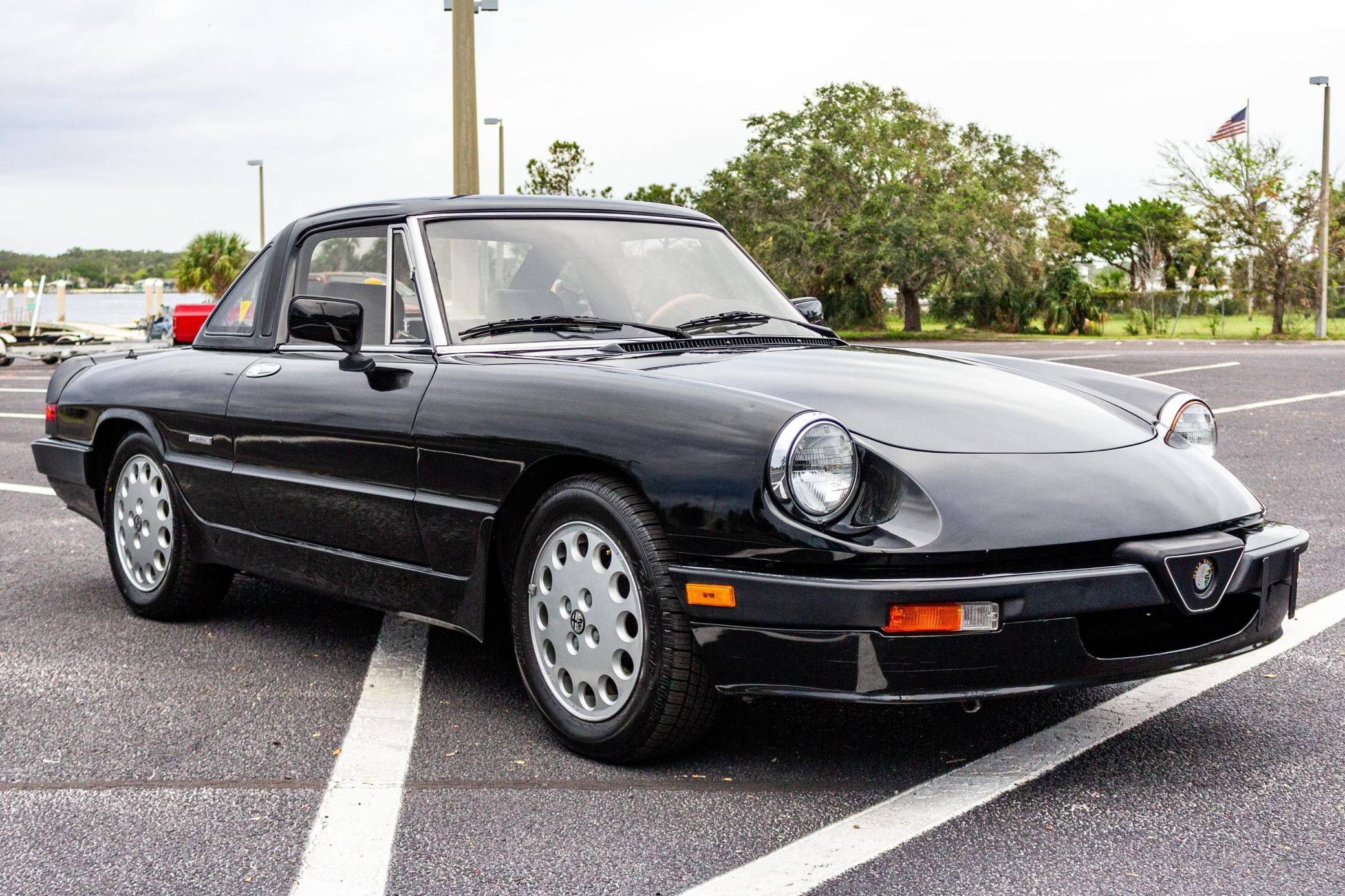 1987 Alfa Romeo Spider Quadrifoglio