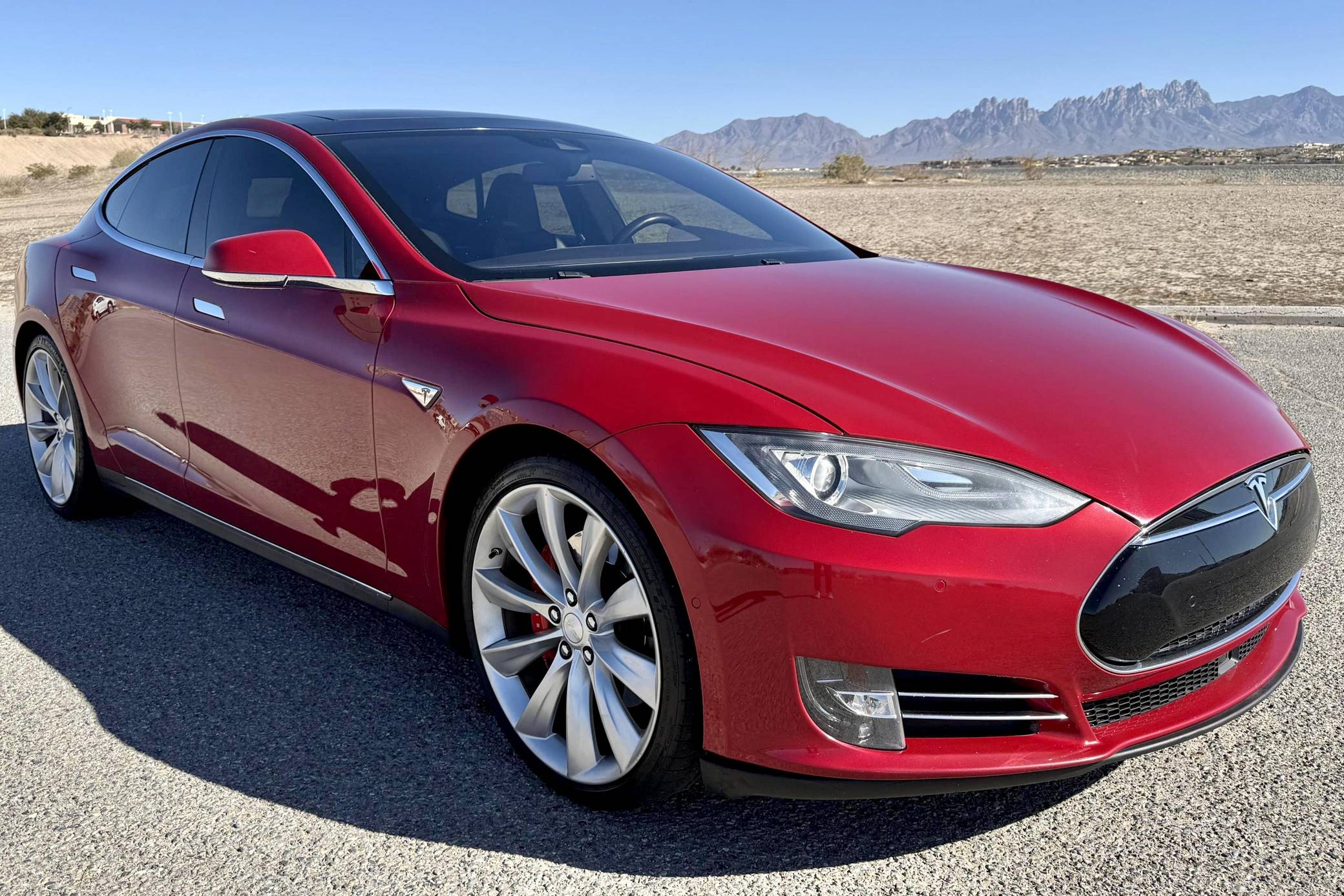 2016 Tesla Model S P90D