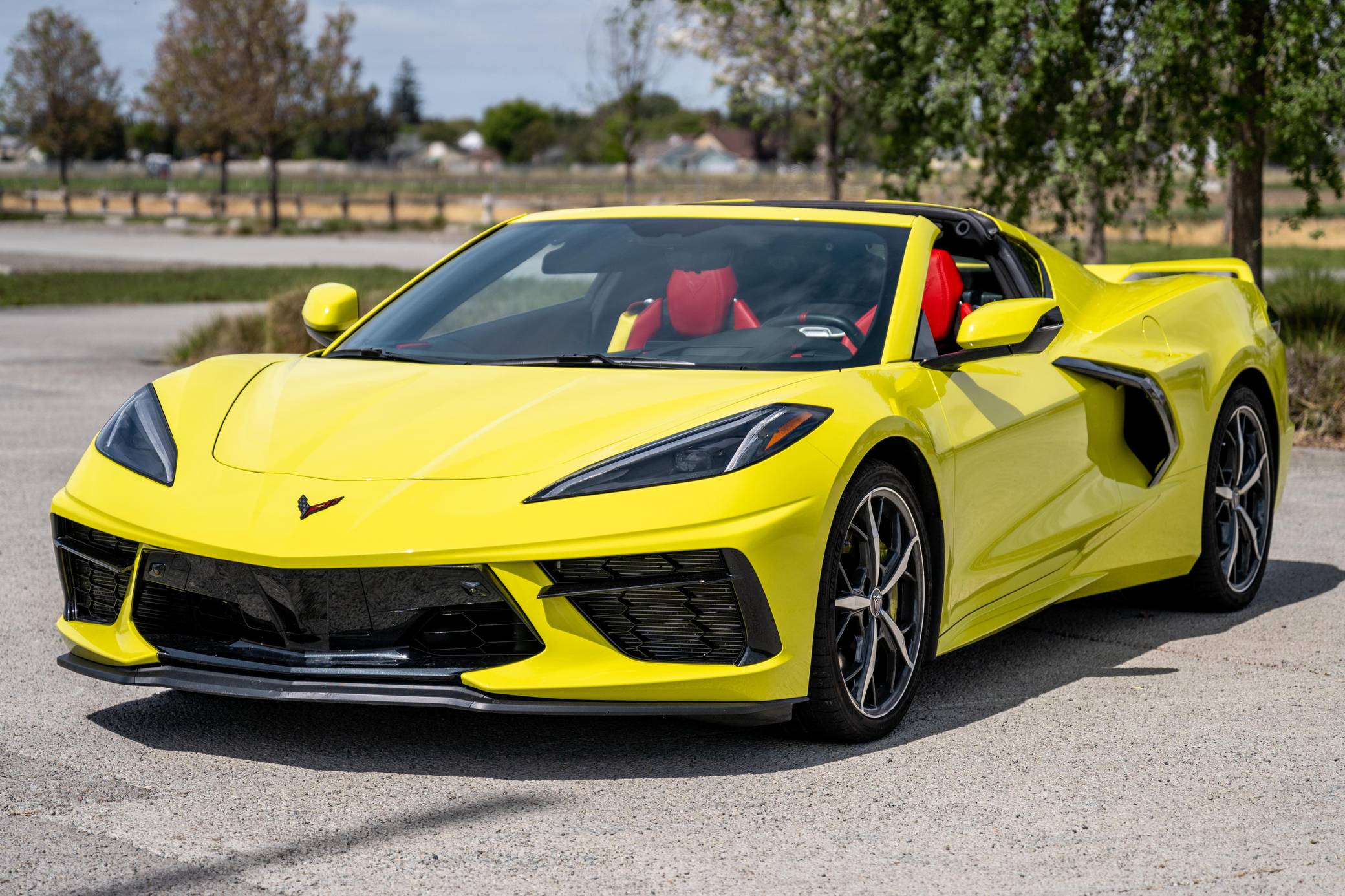 PICS] 2020 Corvette Stingray Coupe in Accelerate Yellow with Black