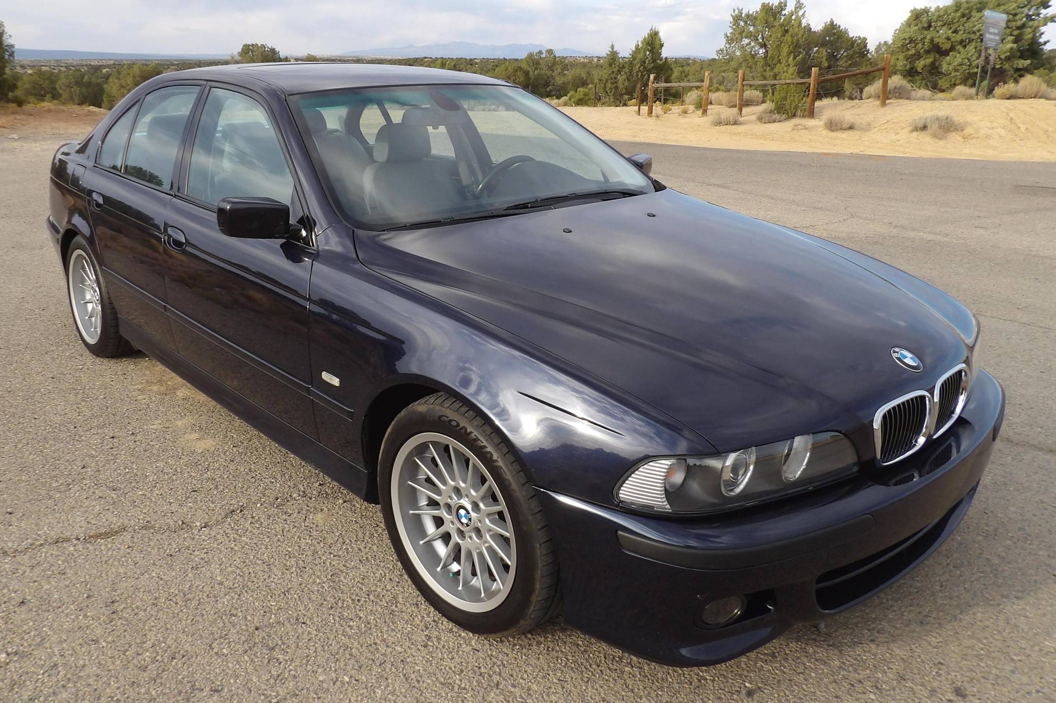 2001 BMW 540i Sedan