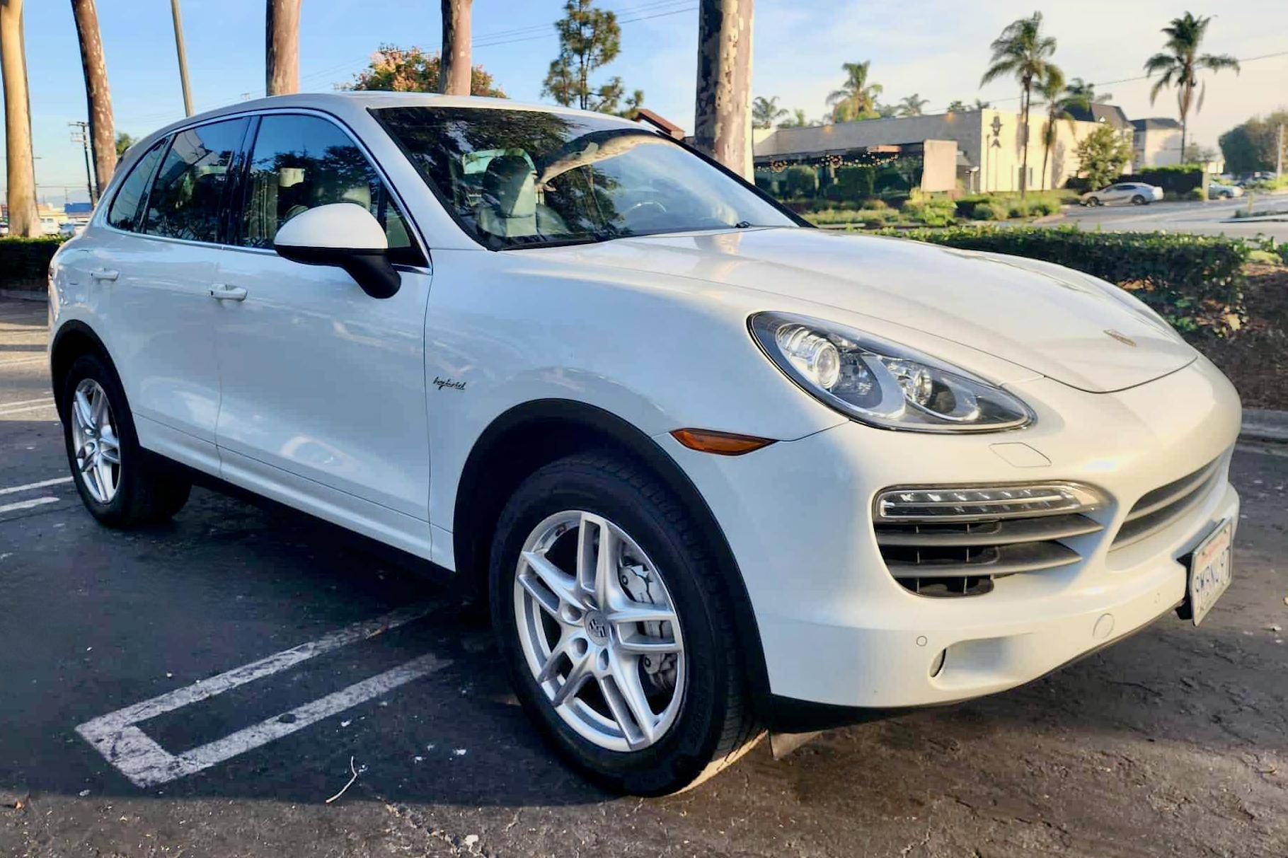 2013 Porsche Cayenne S Hybrid VIN: WP1AE2A25DLA14870 for Sale