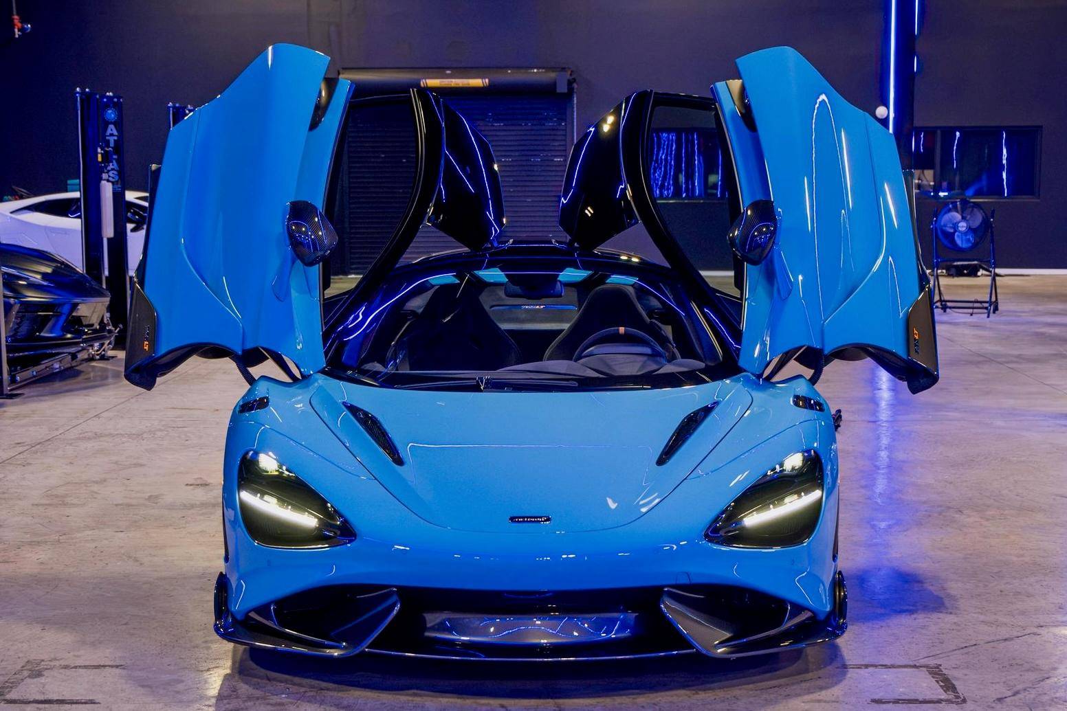 2021 McLaren 765LT Coupe 2