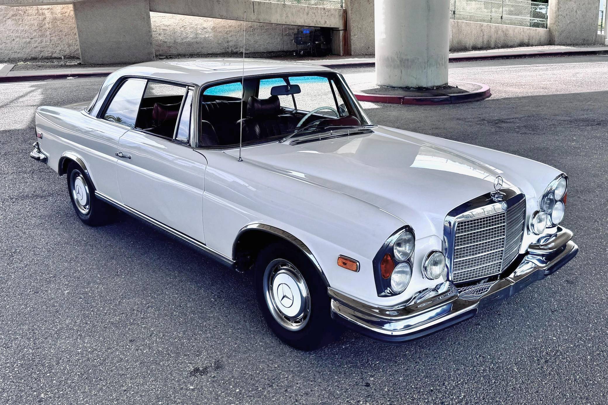 1970 Mercedes-Benz W111 SL
